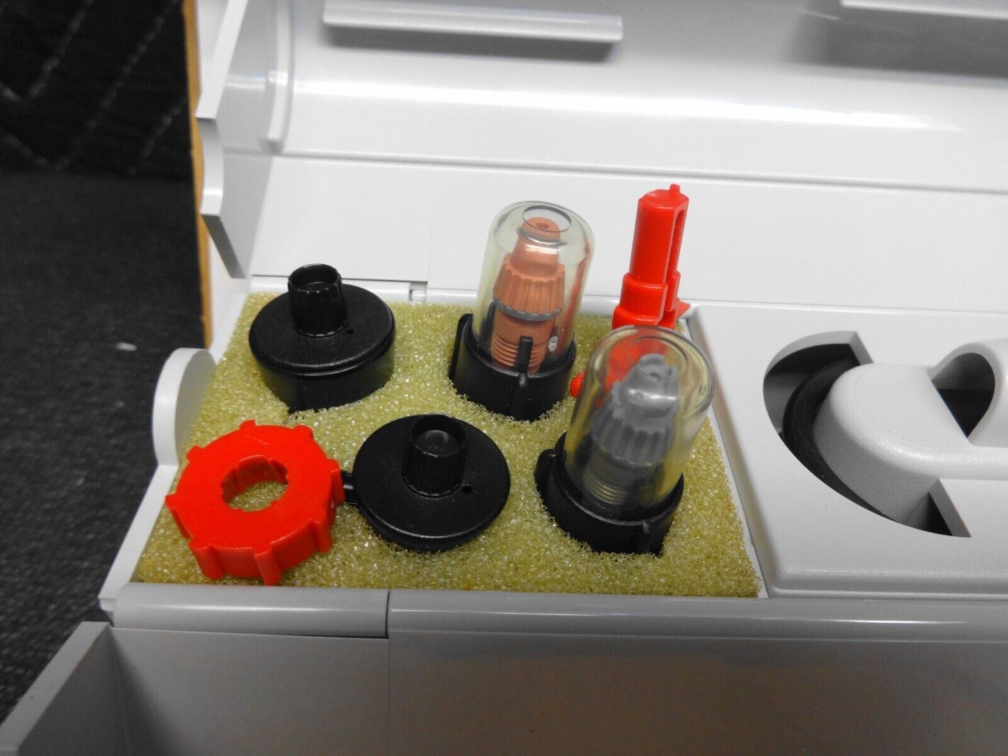 NOS TESTORS Aztek Airbrush 3000 S Series Vintage in retail package - NIB