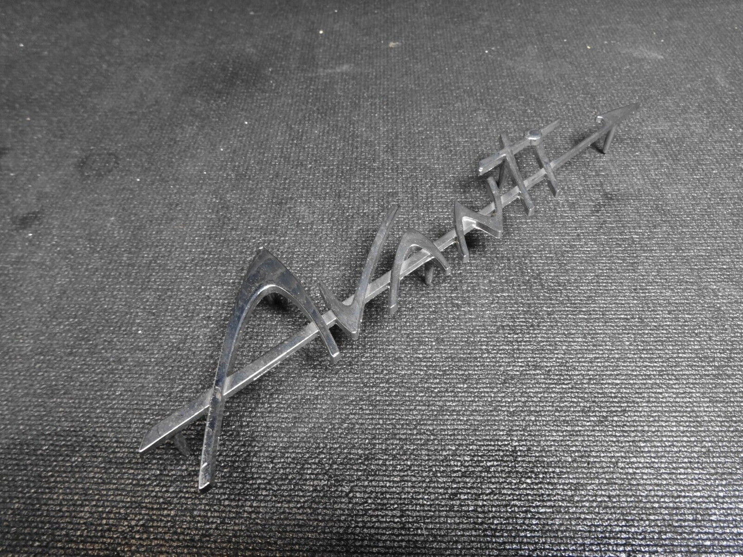 1963 1964 STUDEBAKER AVANTI N.O.S. NAMEPLATE