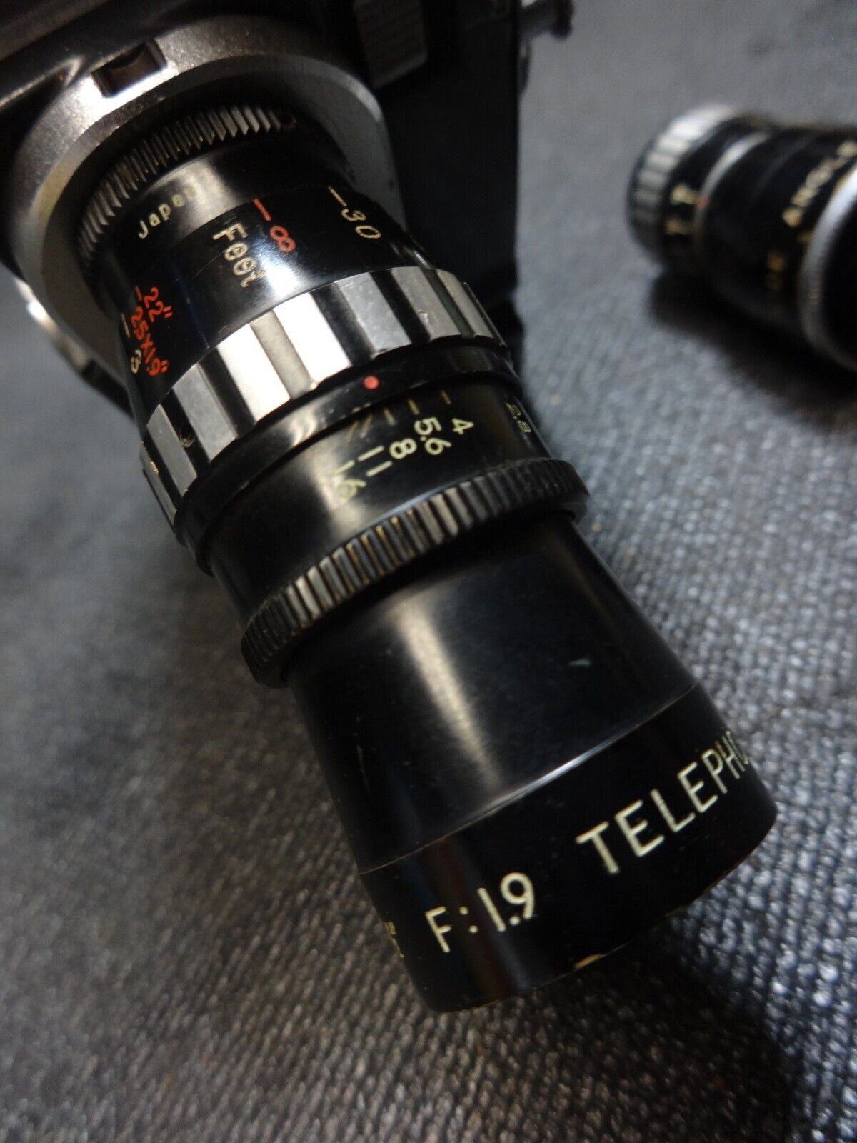 YASHICA 8 Model T-2 8MM MOVIE CAMERA W/Lenses | Released late 1950s