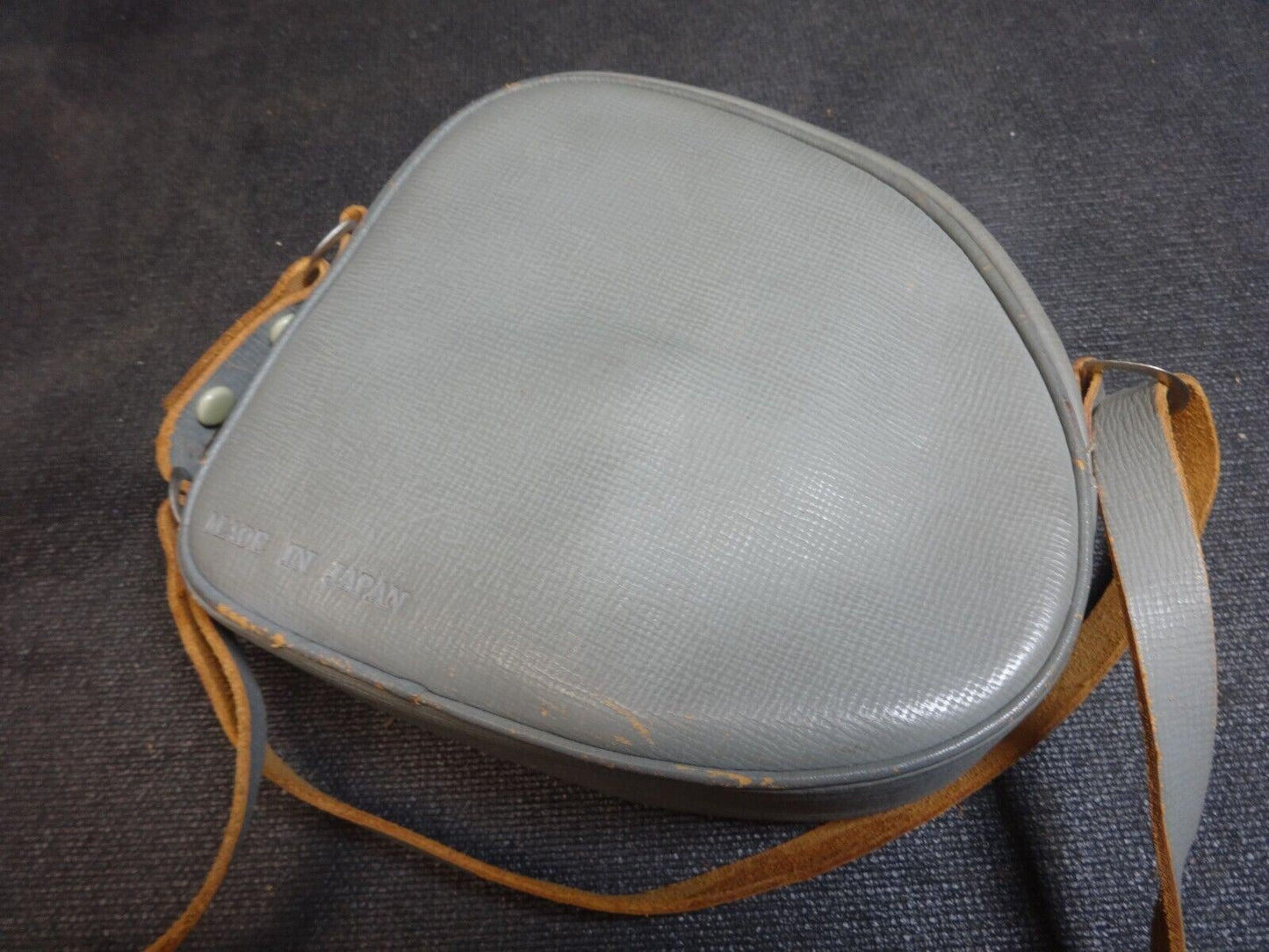 YASHICA 8 Model T-2 8MM MOVIE CAMERA W/Lenses | Released late 1950s