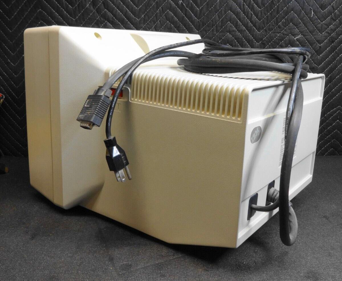 IBM PS/2 8512-001 VGA/XGA 14" Color CRT Monitor for Vintage IBM PC Computer