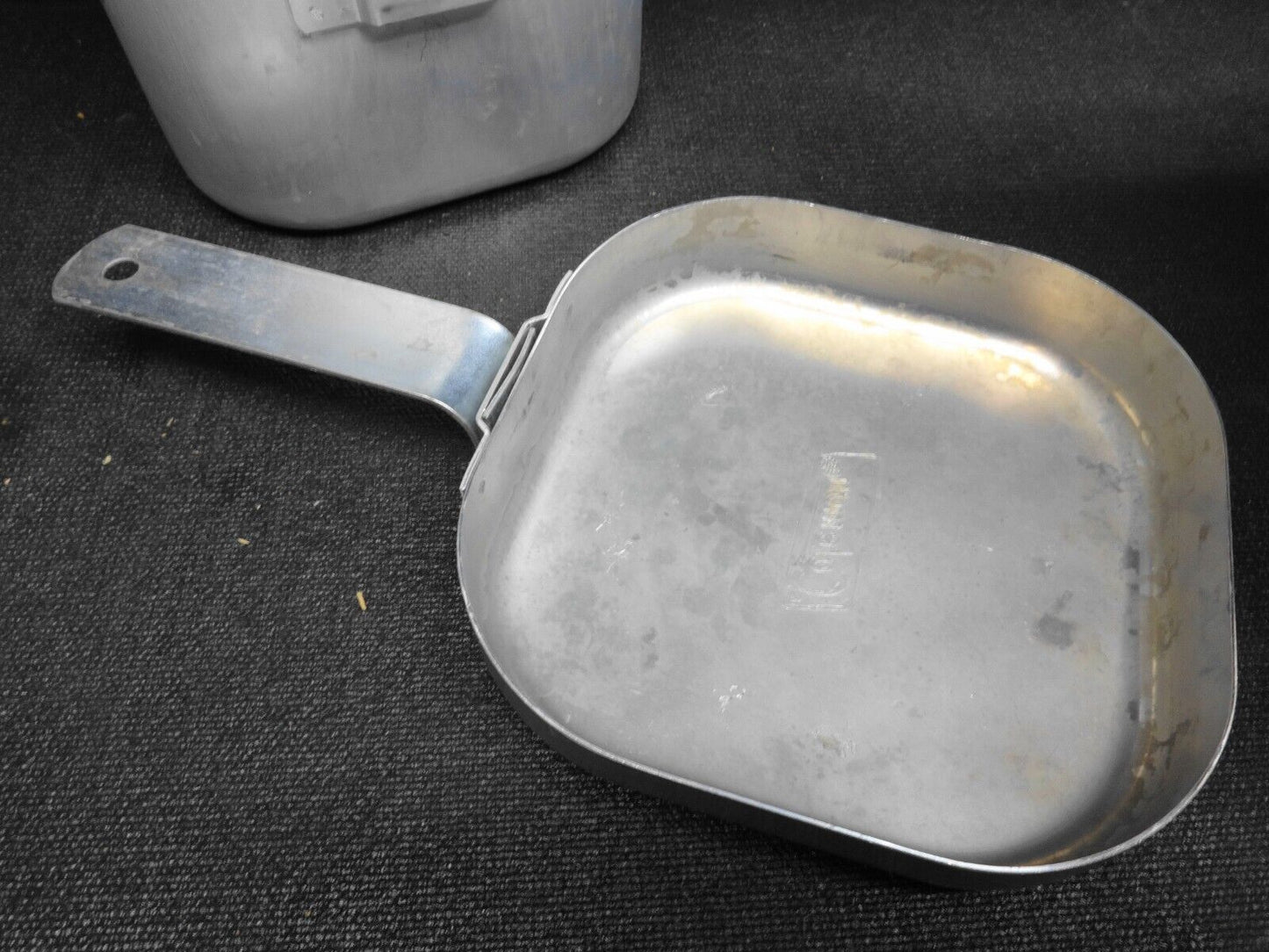 Vintage Coleman 502 stove & 501-960 Sportster Cook Kit in Original 501 Box