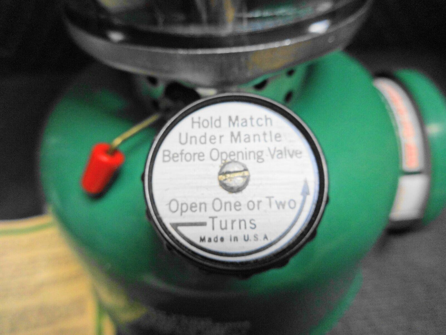 VTG NOS Coleman 5122-700 LP Gas Single Mantle Globe Lantern Green w/Box papers