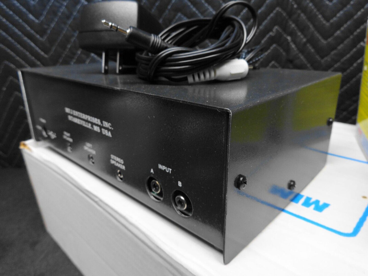 MFJ-618 SPEECH INTELLIGIBILITY ENHANCER Dual Channel w/ Power, Cables, Speakers