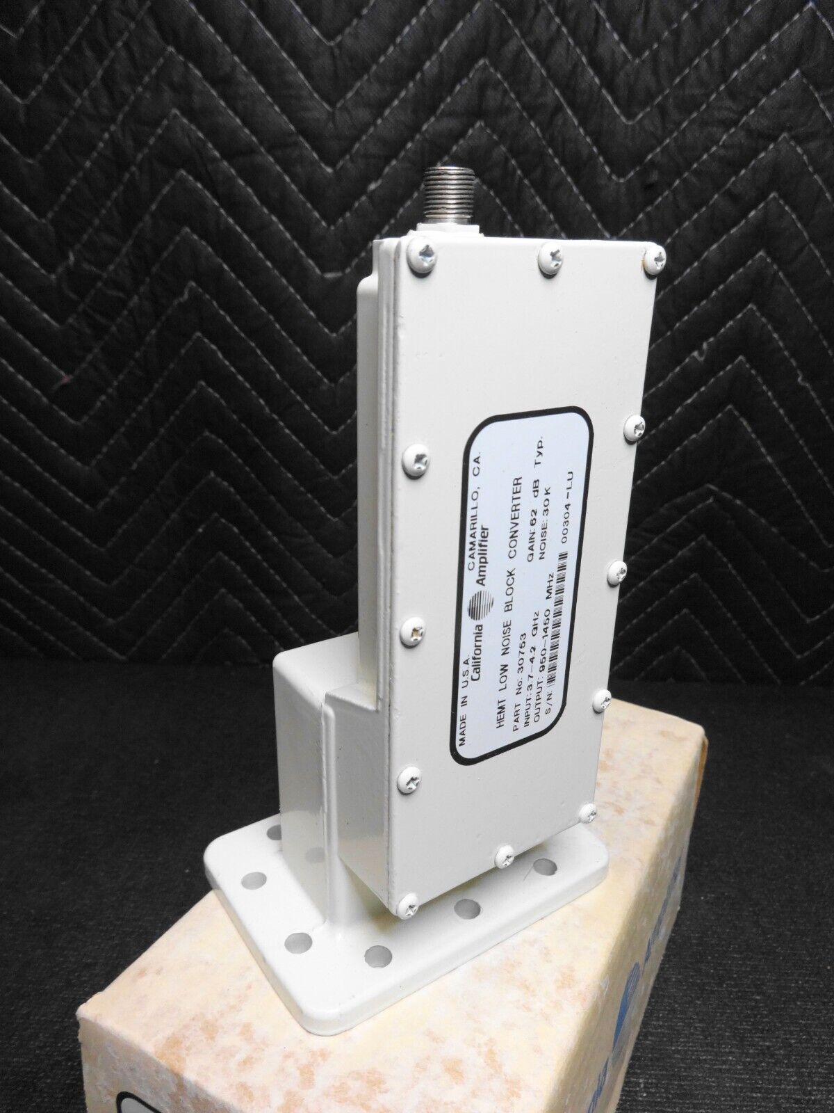 California Amplifier No. 30753 950-1450 MHz 30K Low Noise Block Converter