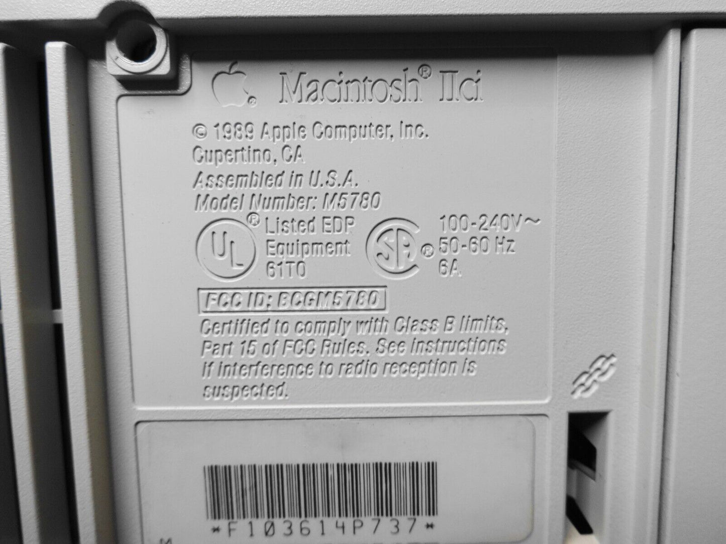 Vintage Apple Macintosh IIci Mac M5780 Computer, Monitor, Mouse, Keyboard