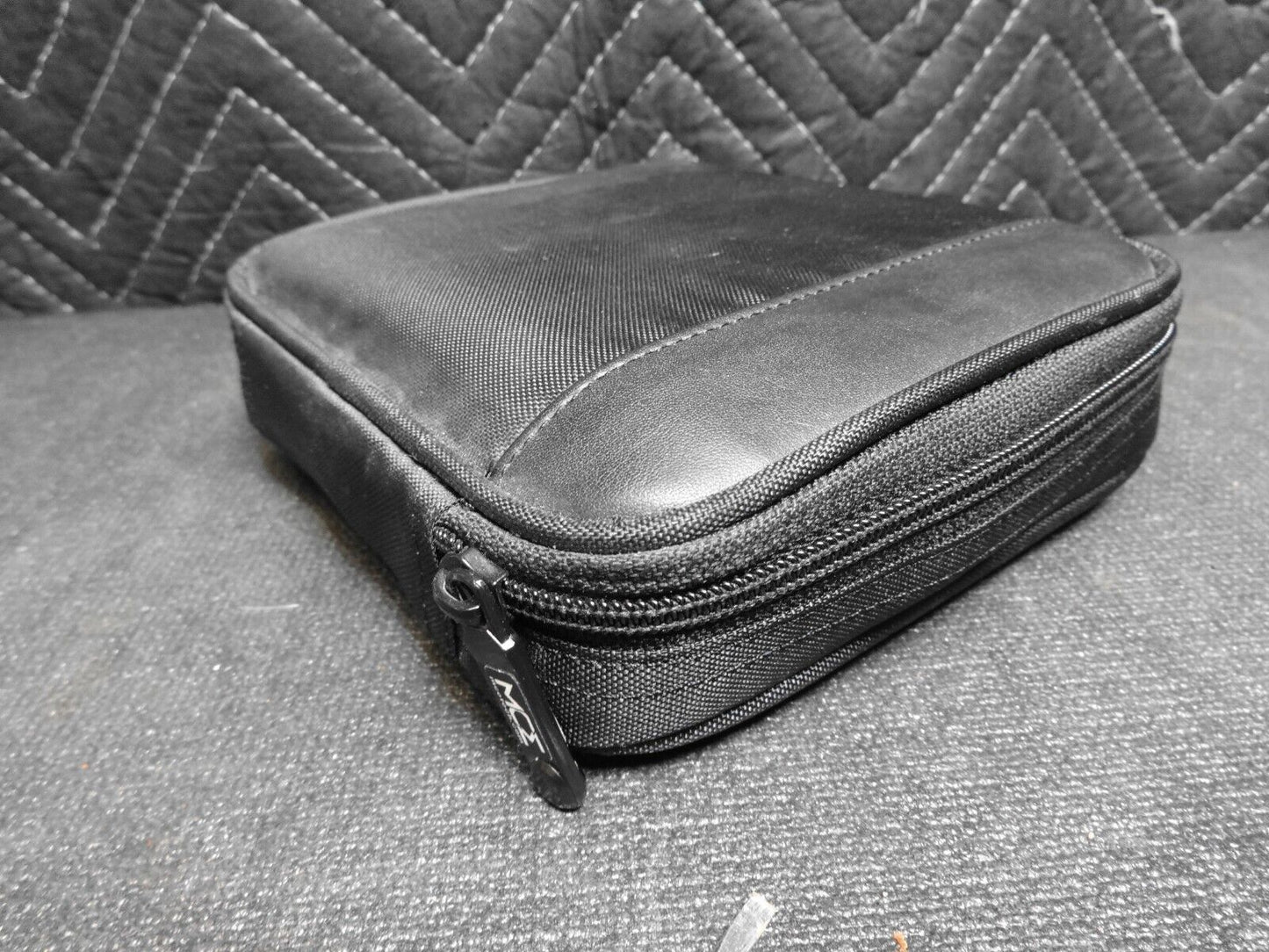 Iomega Zip 250 USB Powered External Drive Z250USBPCMBP w/ Cable & Case