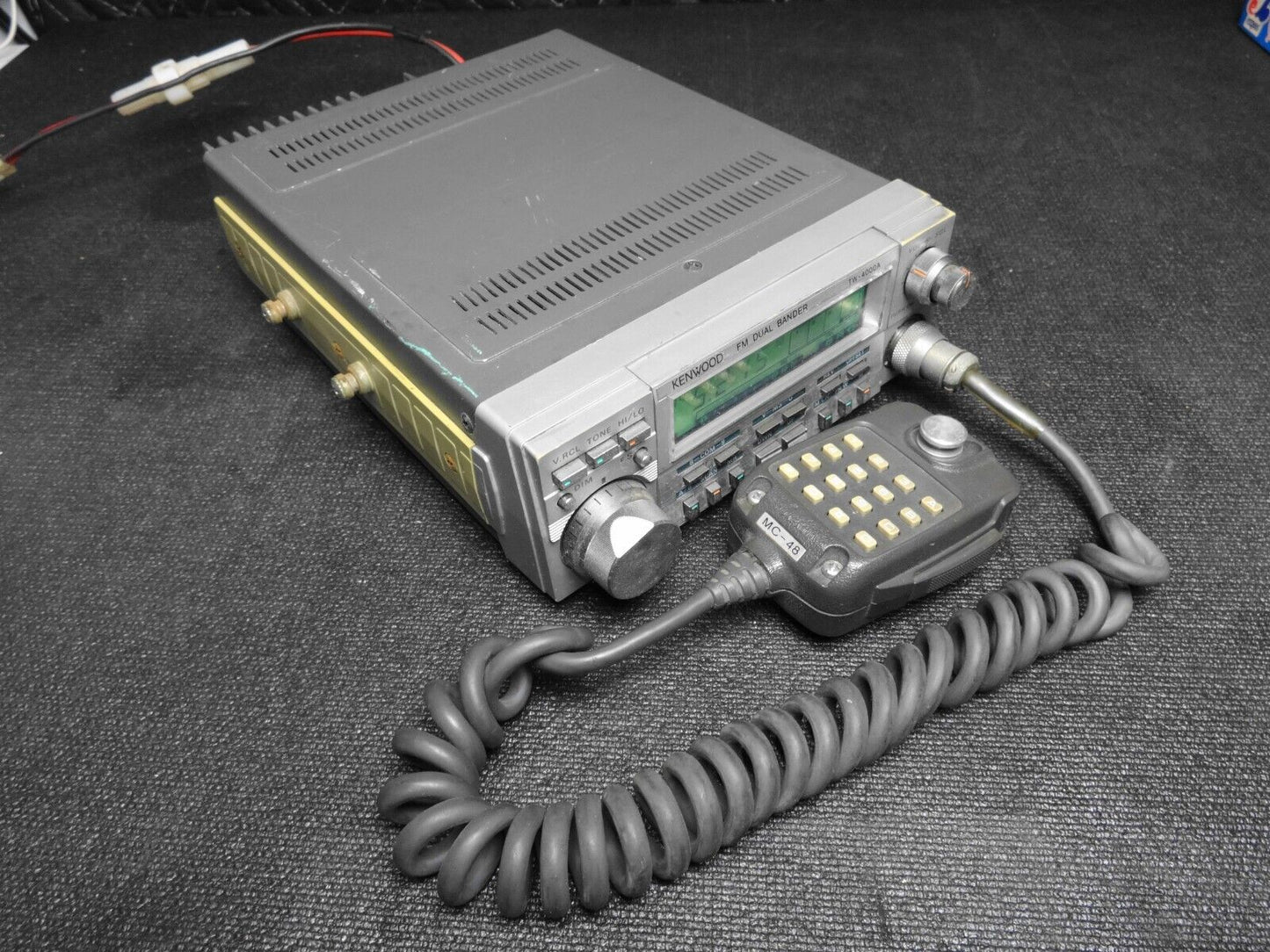 KENWOOD TW-4000A DUAL-BANDER w/ MC-48 MIC - TRANSCEIVER
