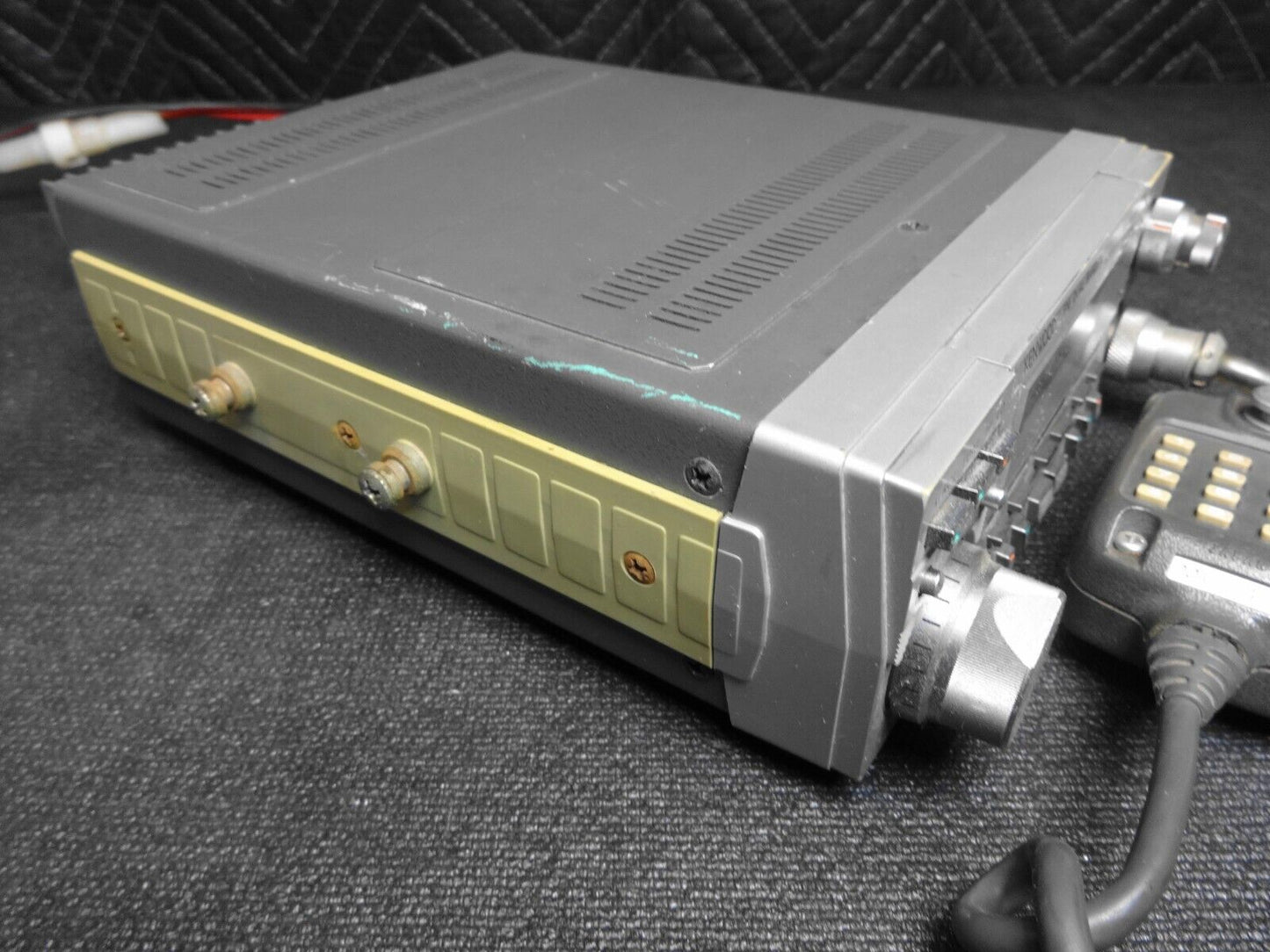 KENWOOD TW-4000A DUAL-BANDER w/ MC-48 MIC - TRANSCEIVER