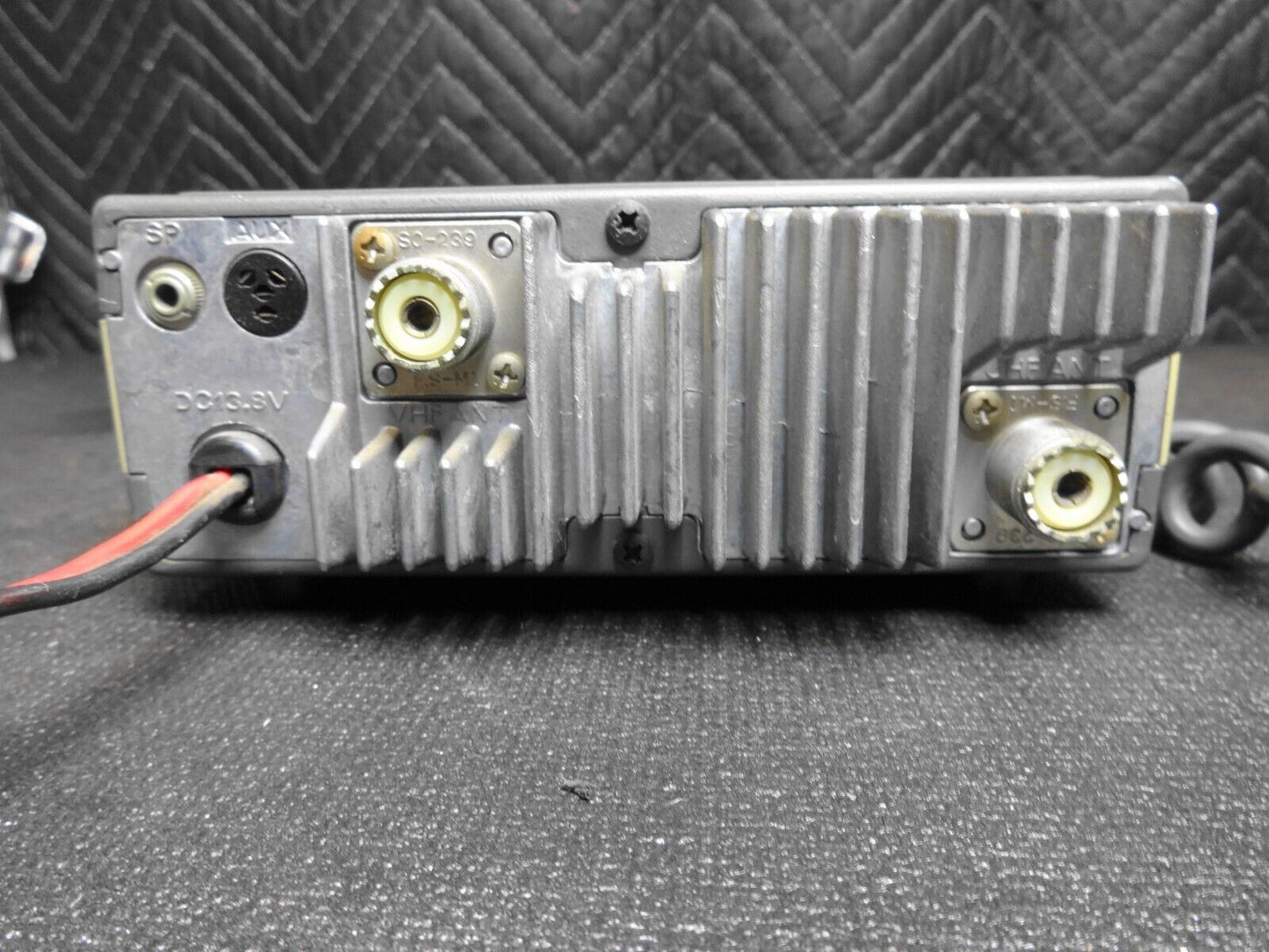 KENWOOD TW-4000A DUAL-BANDER w/ MC-48 MIC - TRANSCEIVER