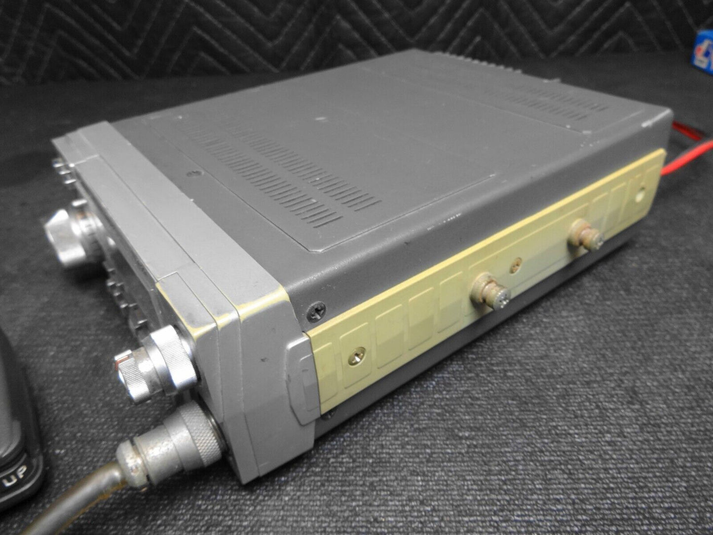 KENWOOD TW-4000A DUAL-BANDER w/ MC-48 MIC - TRANSCEIVER