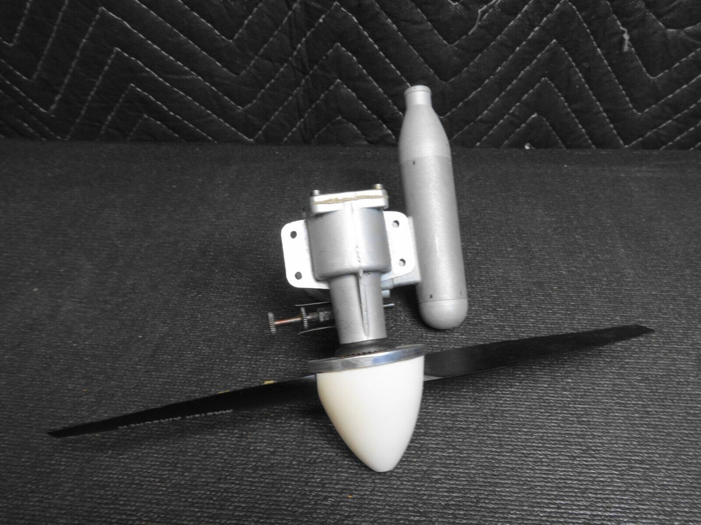 Vintage Fox 29 Gas/Nitro Engine Control Line Rat Race & Muffler, Prop, Nose Cone