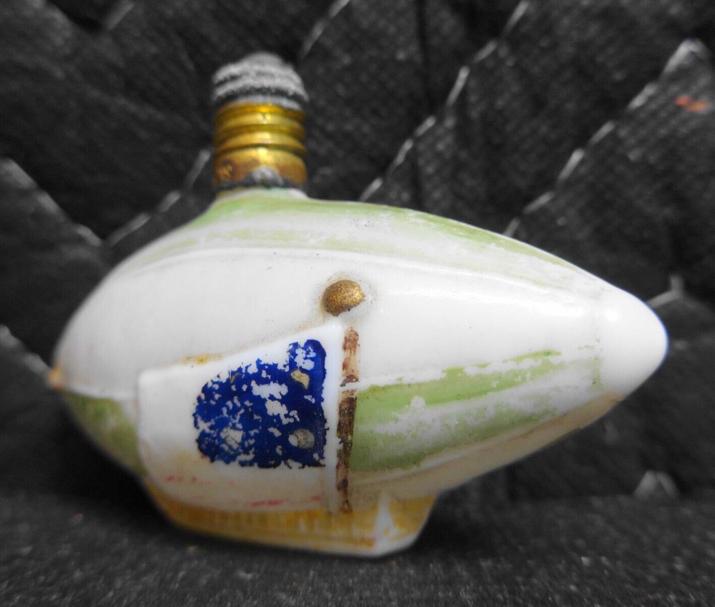 VINTAGE BLIMP AIRSHIP DERIGIBLE ZEPPELIN Figural Milk Glass Light Bulb C6 TESTED