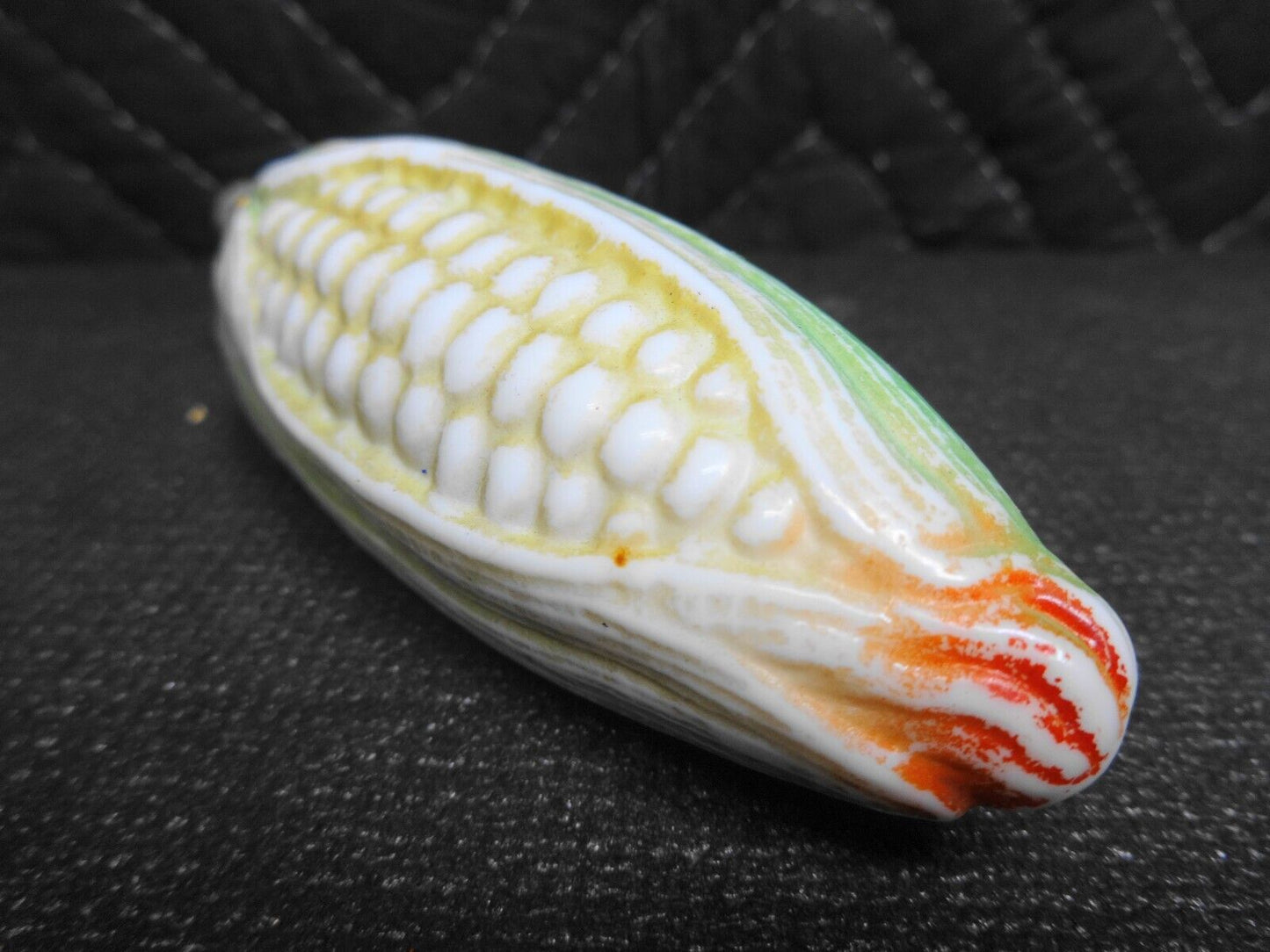 Vintage Milk Glass Figural Christmas Light Bulb Corn - Working