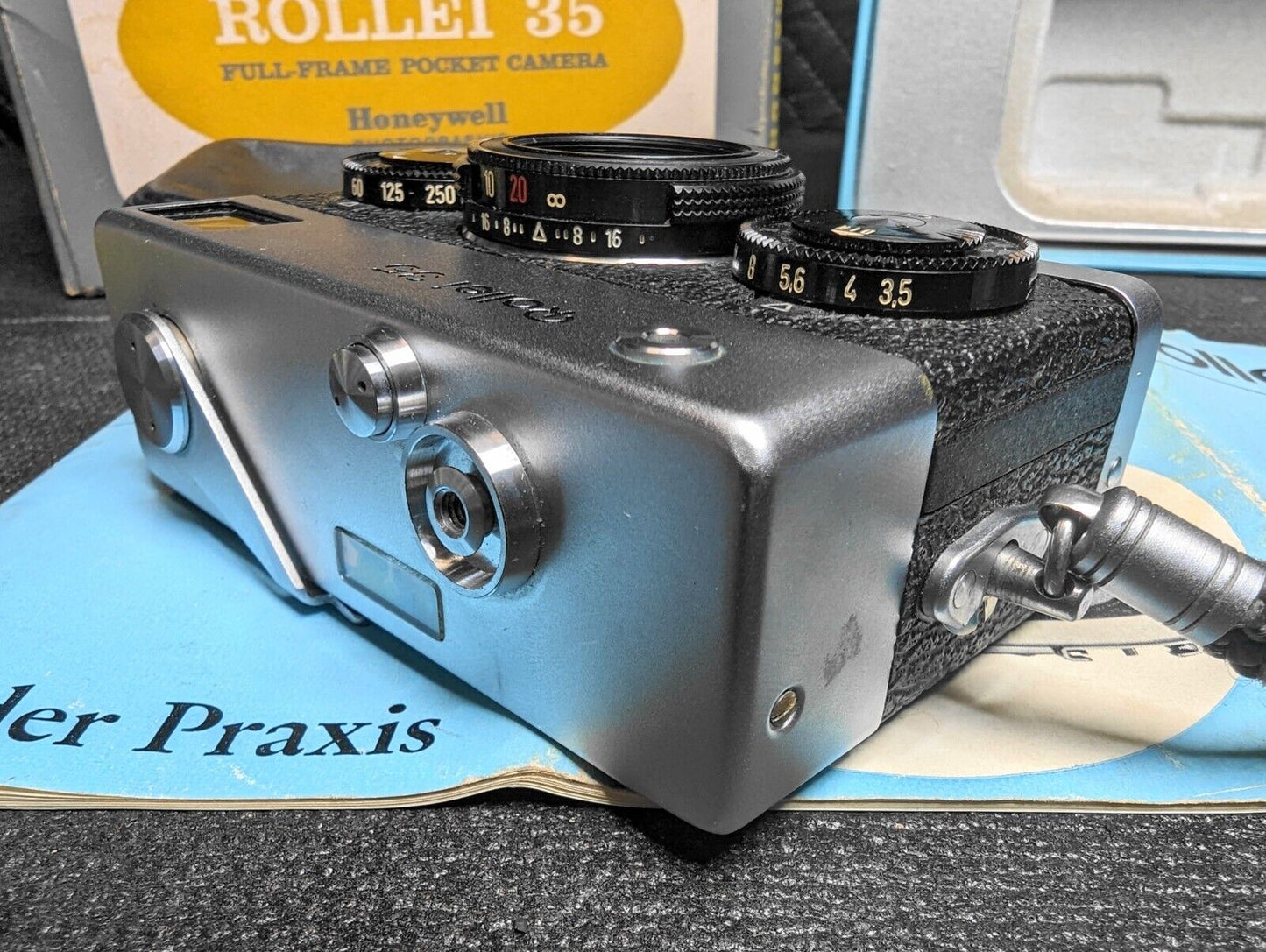 Rollei 35 Germany with 40mm f3.5 Tessar Lens - Box, Leather Pouch, Batt & Manual