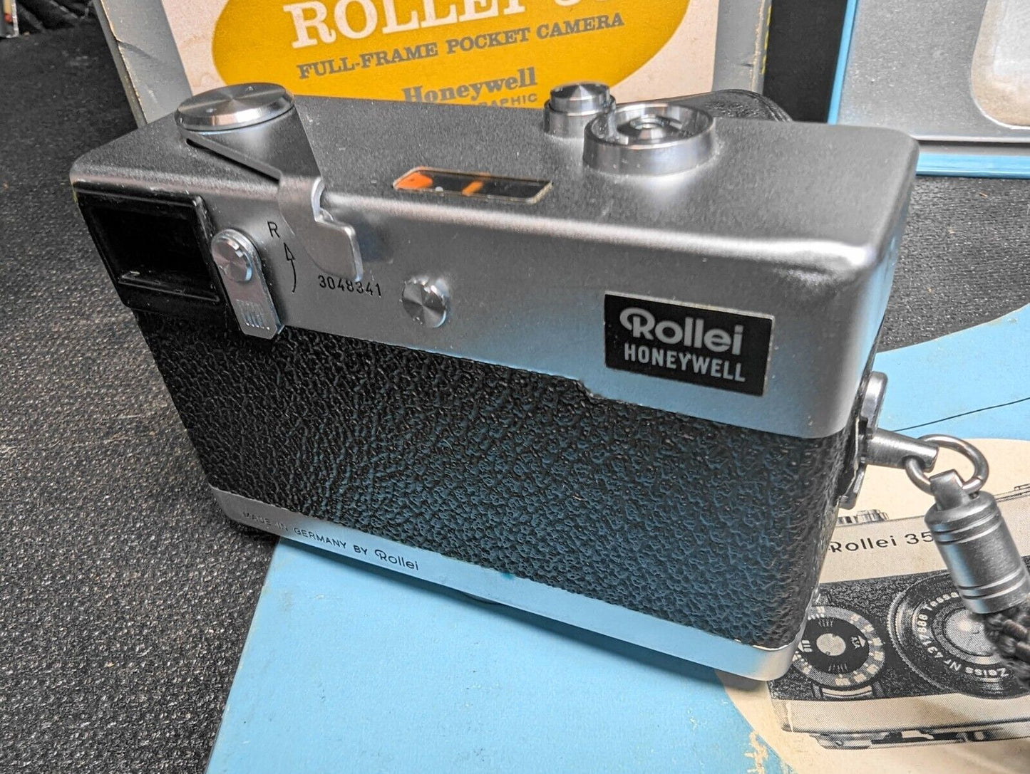 Rollei 35 Germany with 40mm f3.5 Tessar Lens - Box, Leather Pouch, Batt & Manual