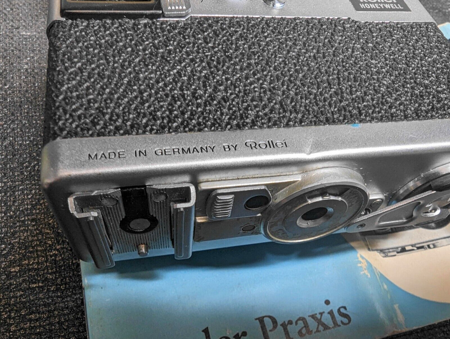 Rollei 35 Germany with 40mm f3.5 Tessar Lens - Box, Leather Pouch, Batt & Manual