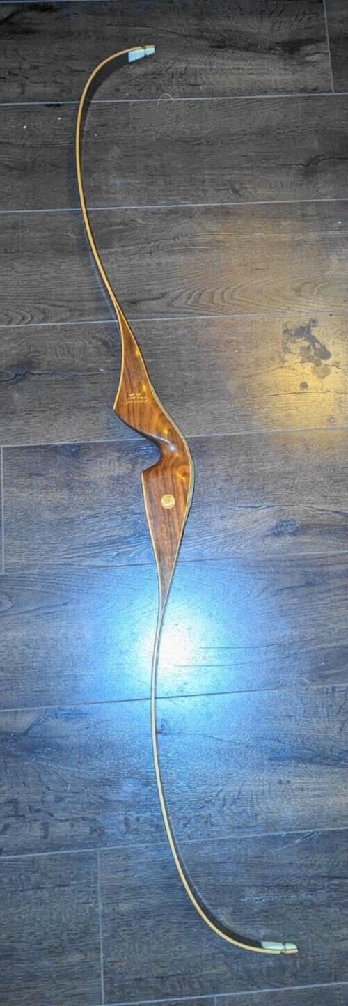 Vintage Bear Kodiak Hunter recurve bow. 60 inch LEFT HAND - 50#