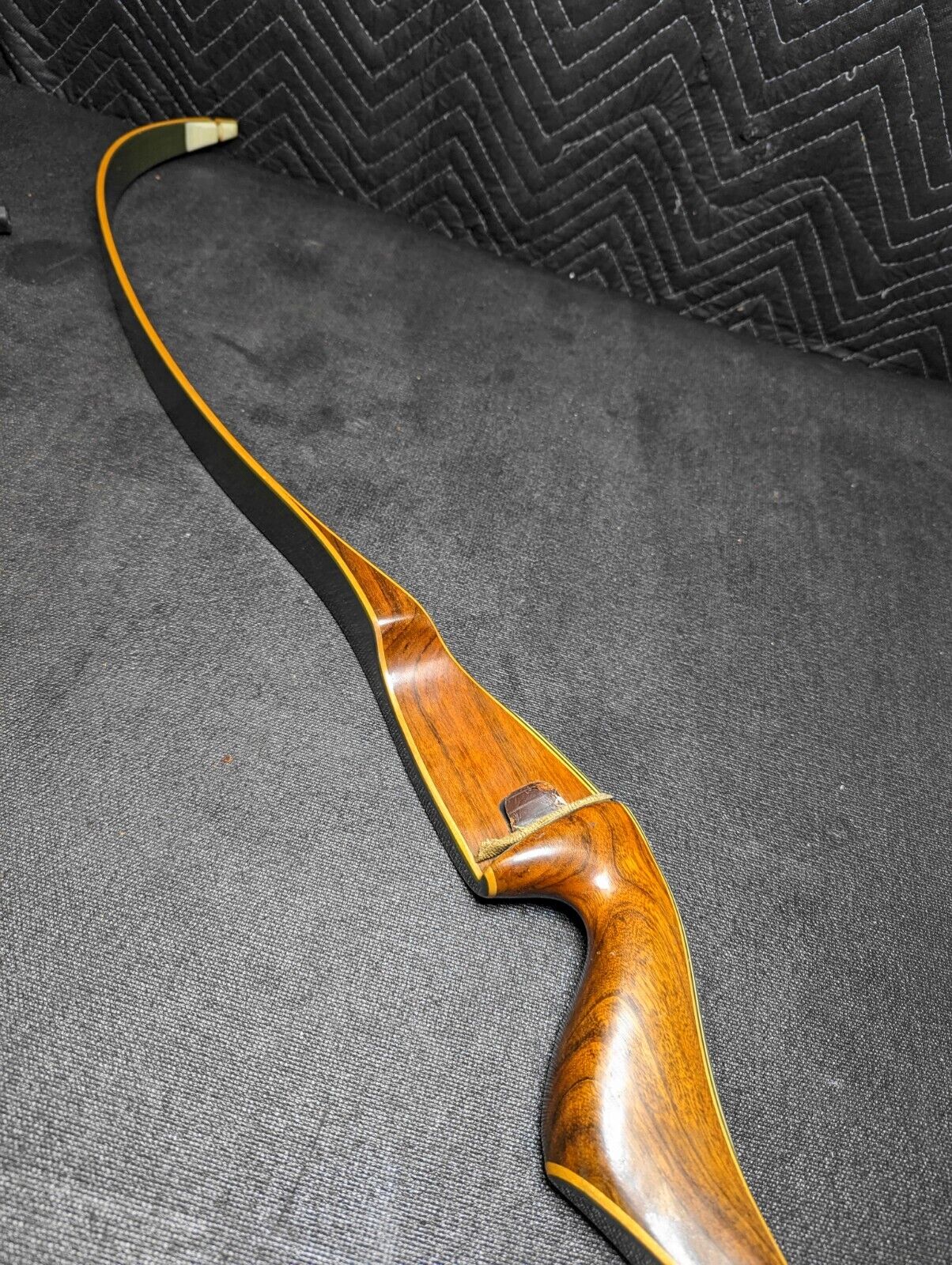 Vintage Bear Kodiak Hunter recurve bow. 60 inch LEFT HAND - 50#