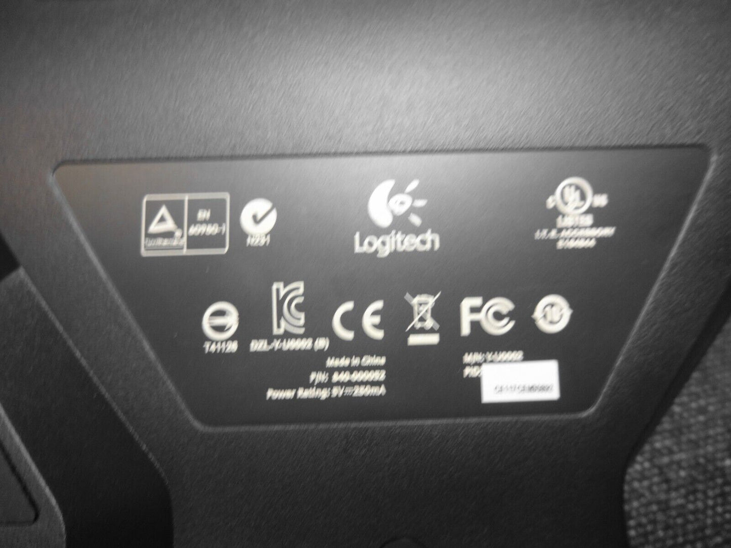 Logitech G13 840-000052 Programmable LCD Display Advanced Gameboard