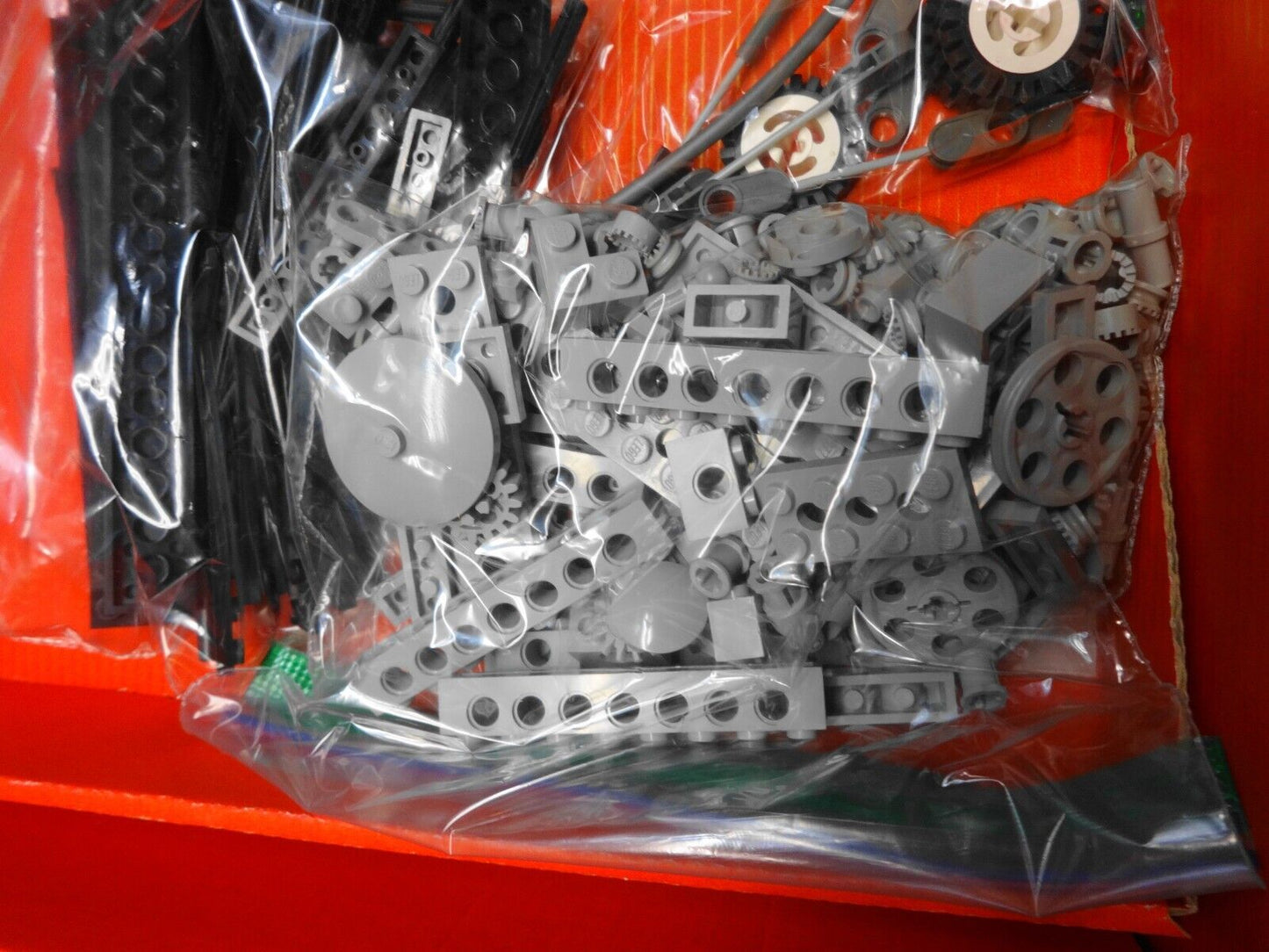 LEGO TECHNIC: Whirlwind Rescue (8856) HELICOPTER - Missing 1 Piece