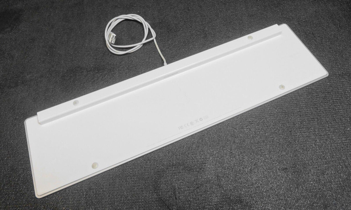 GENUINE Apple A1243 Wired USB Keyboard White Aluminum