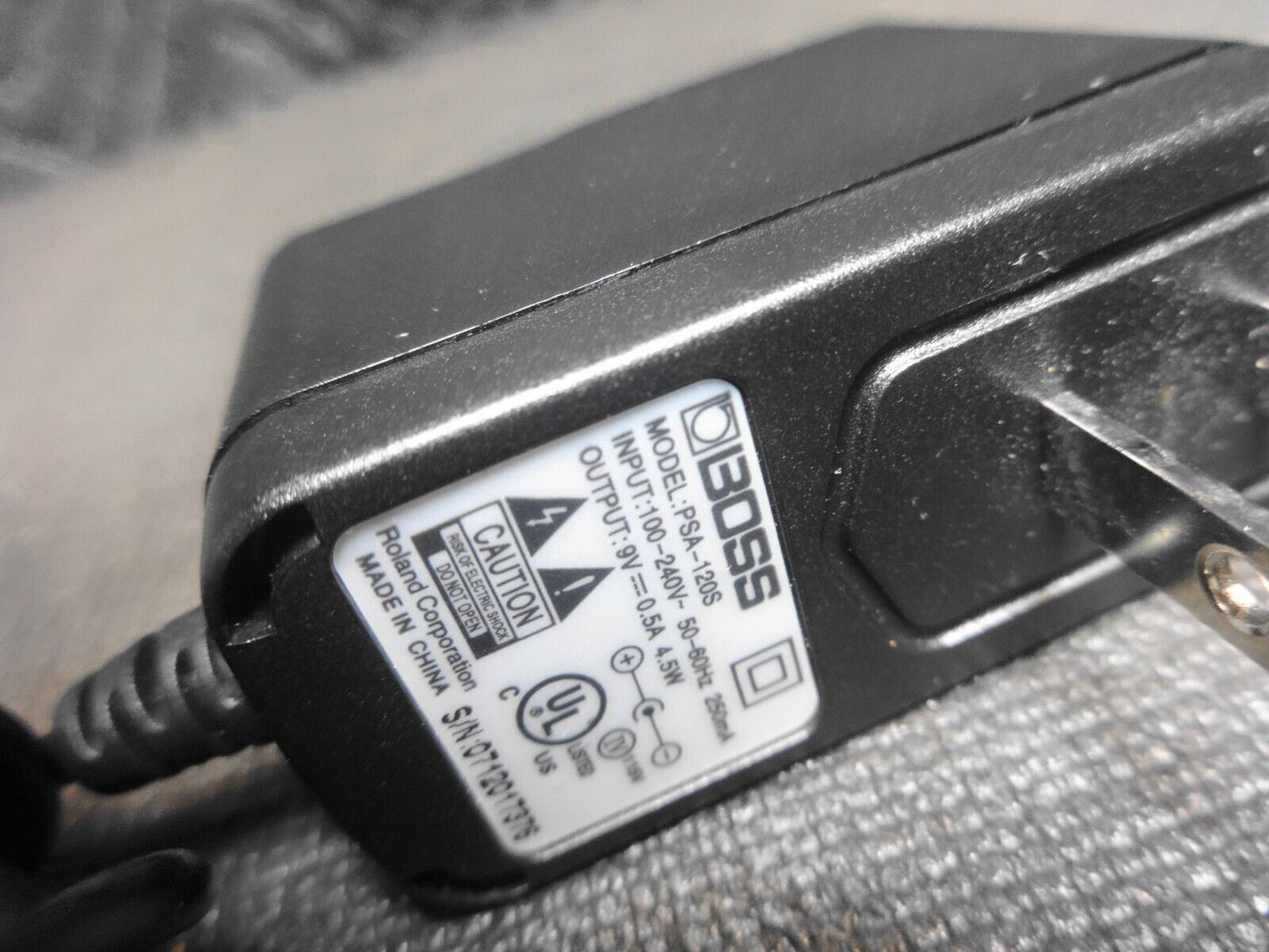 Genuine Boss PSA-120S AC Power Adaptor 9V, 500mA barrel end 2.1mm