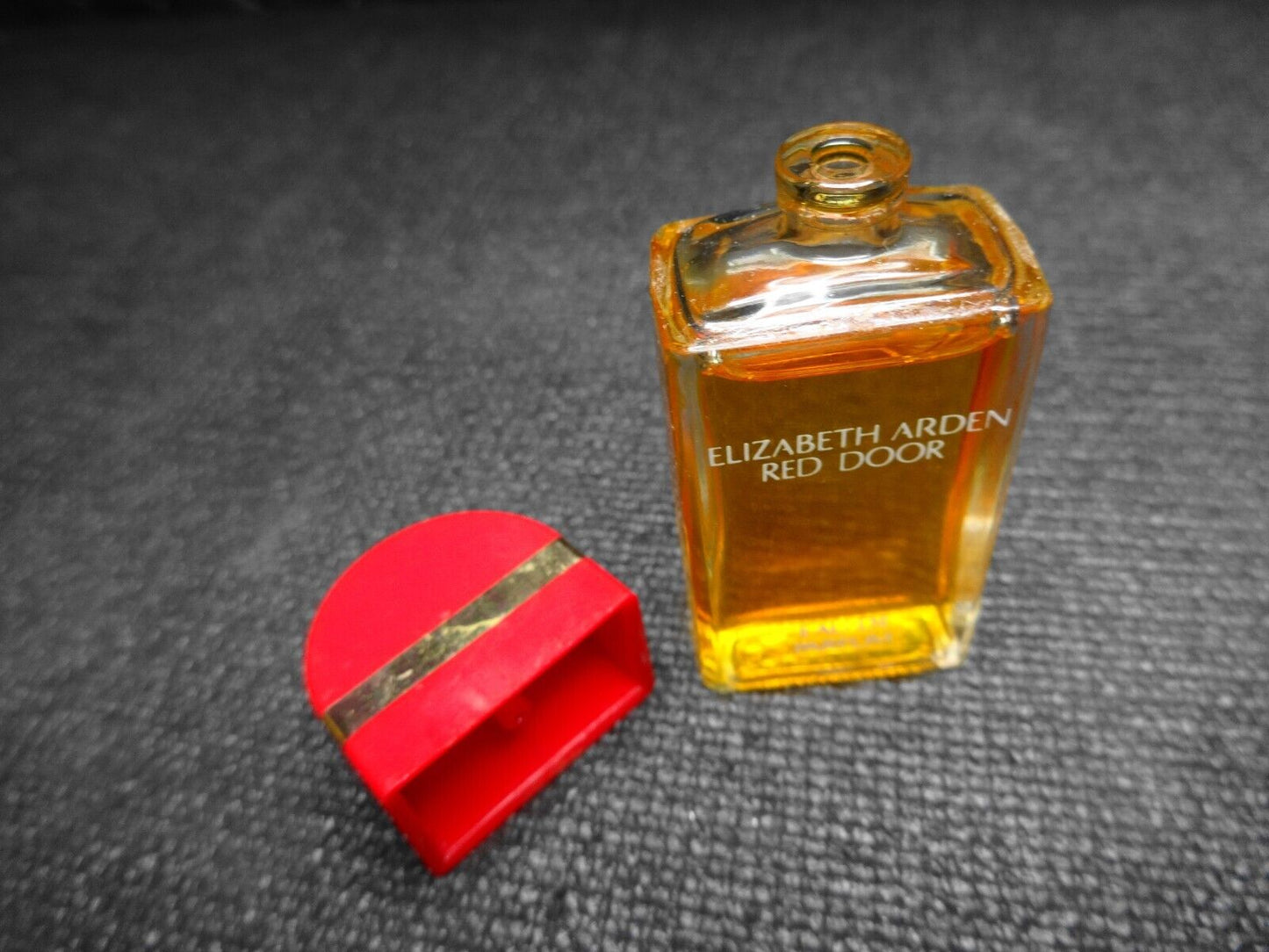 Vintage Elizabeth Arden Red Door Eu de Parfum Splash. 33 fl. oz NOS Without Box