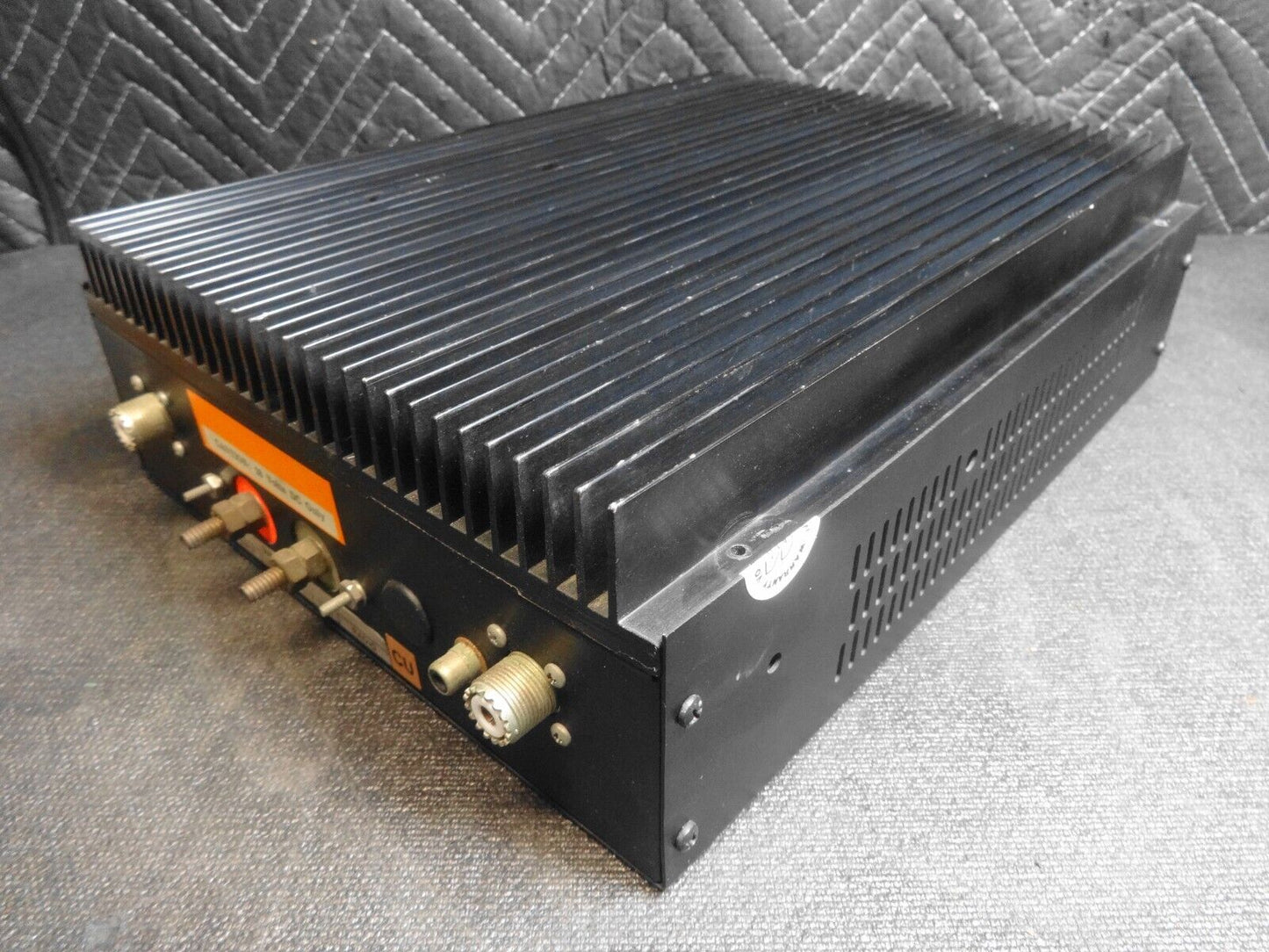Mirage B-2560-G - 600W HT/Mobile 2M (144-148 MHz) VHF FM SSB Amplifier W/pre Amp