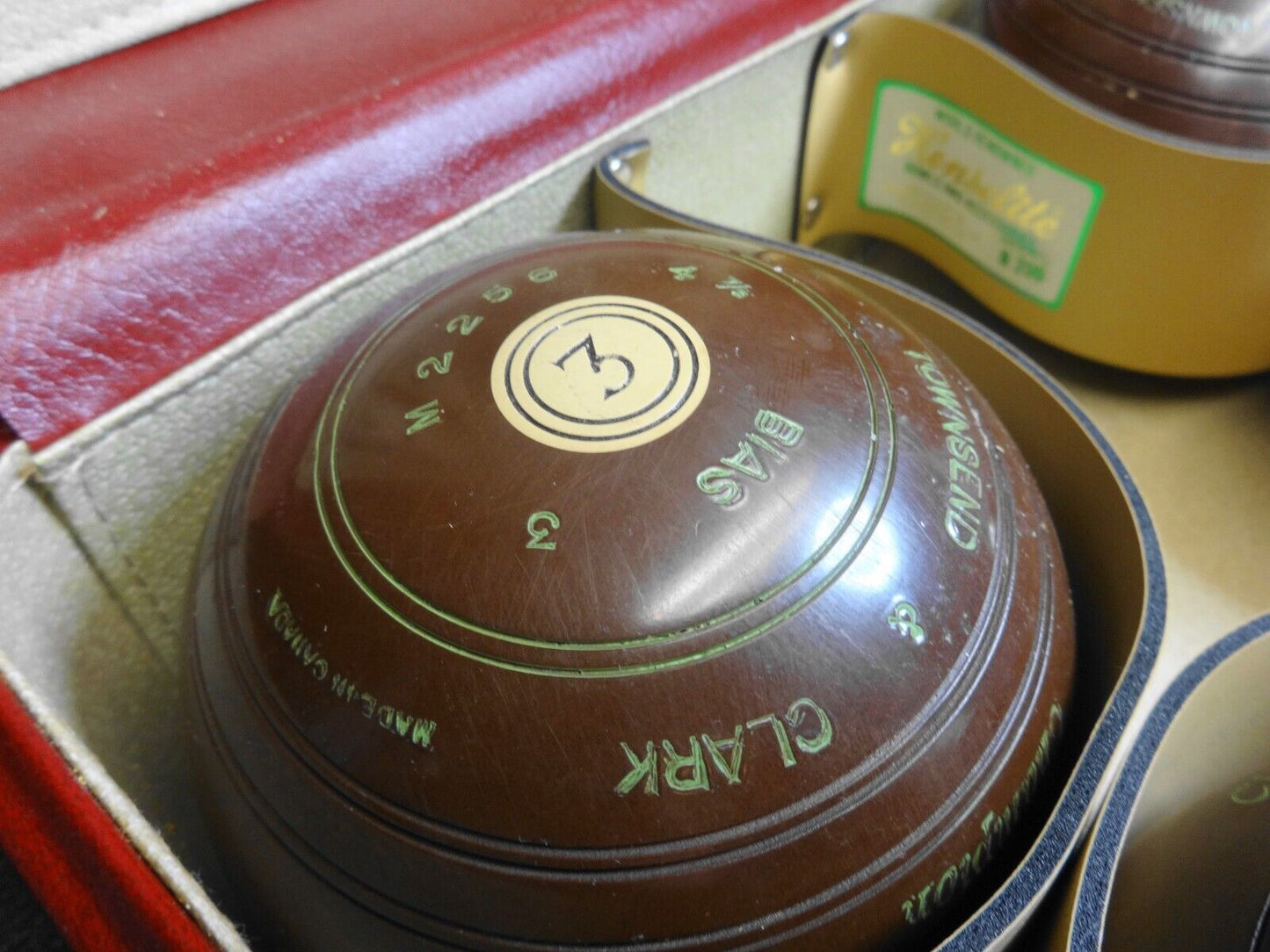 Vintage Henselite Champion Model Lawn Bowl Set of 4 - Size 4 7/8 in case