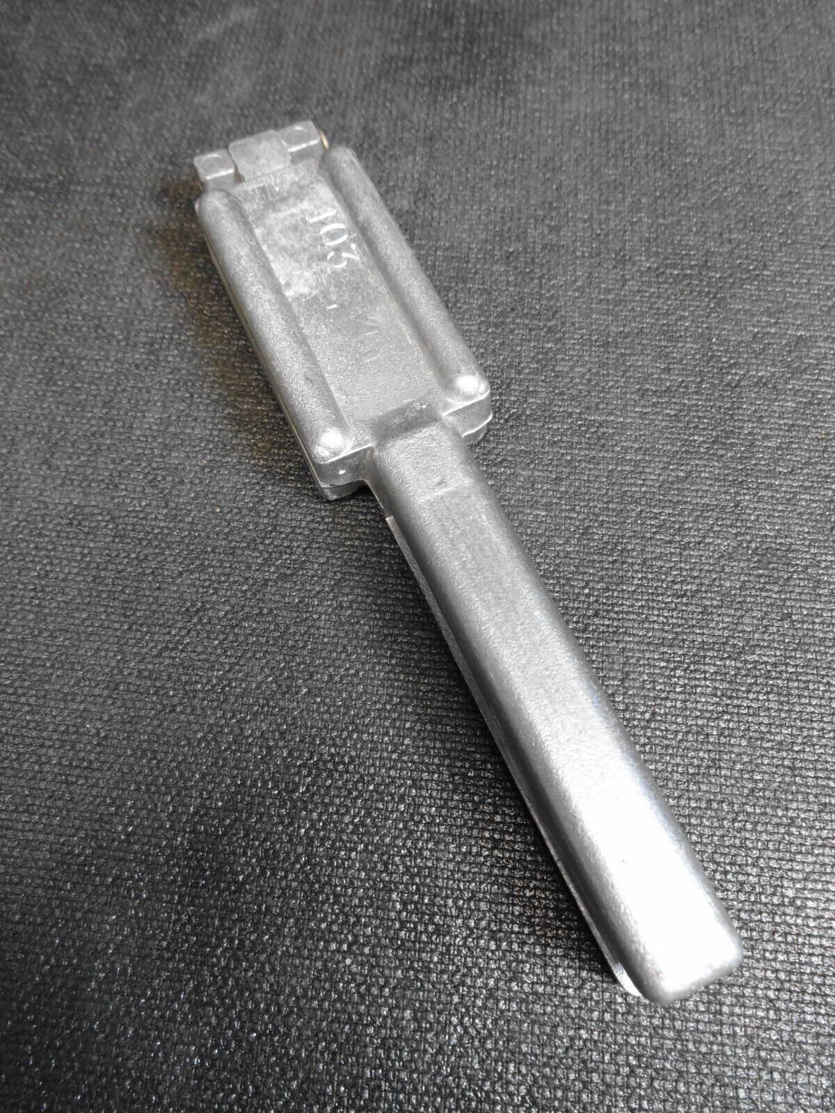 Cotton Cordell Banana Jig Mold #103 - 1/8, 1/4, 3/8oz.