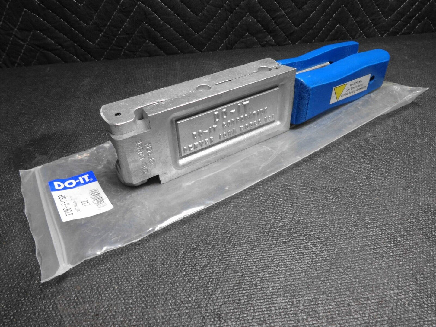 DO IT Molds BUZZ SPIN - BSJ-2-3812 - 3/8 & 1/2 Oz Lead Weight Mold