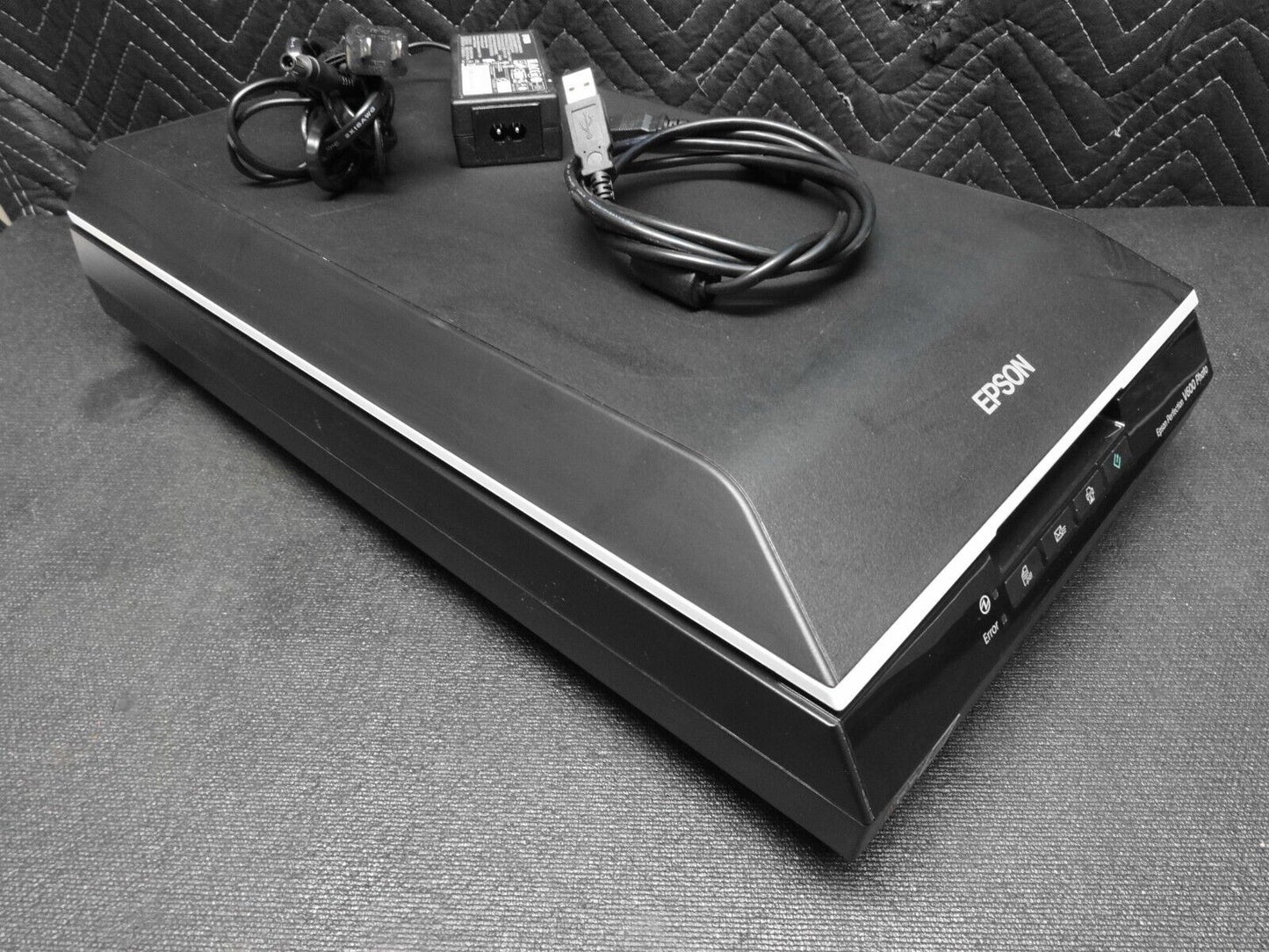 Epson Perfection V600 Photo Scanner J252A w/ Power Adapter + USB Cable