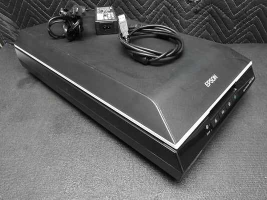 Epson Perfection V600 Photo Scanner J252A w/ Power Adapter + USB Cable