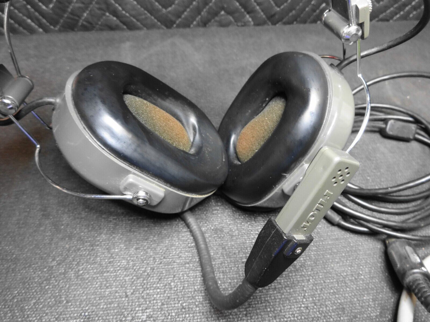 Pilot Avionics Professional Series Aviator Headphones PA 11-90