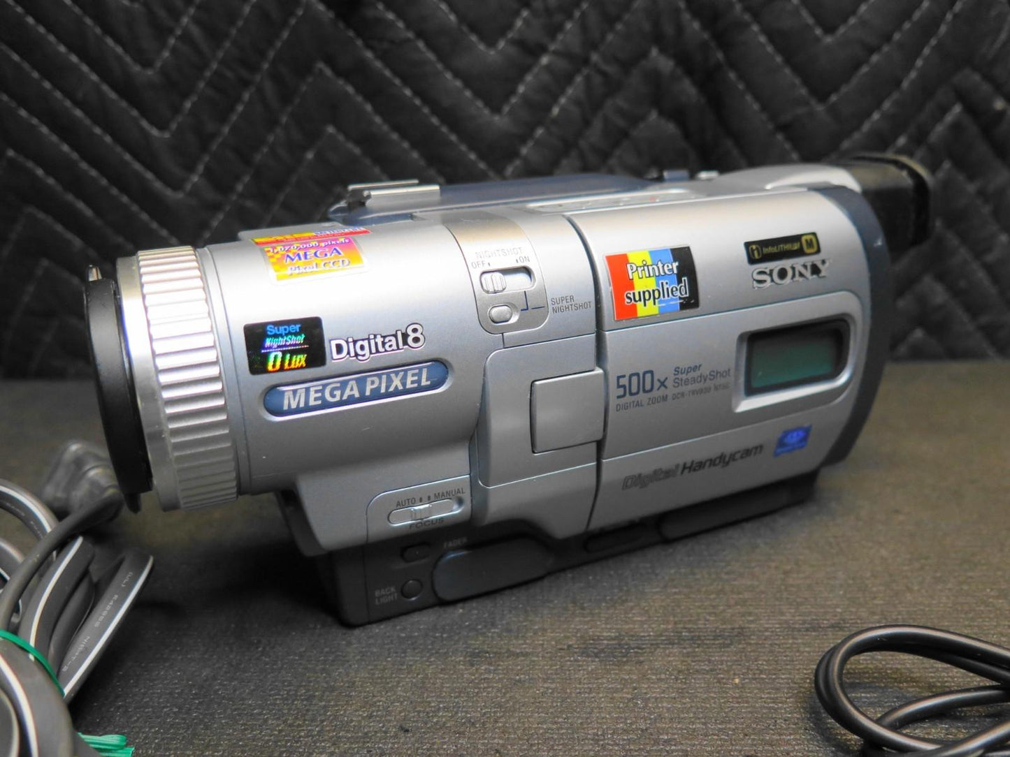 Sony DCR-TRV830 Digital8 Camcorder w/ Video Transfer Cables - *SERVICED*