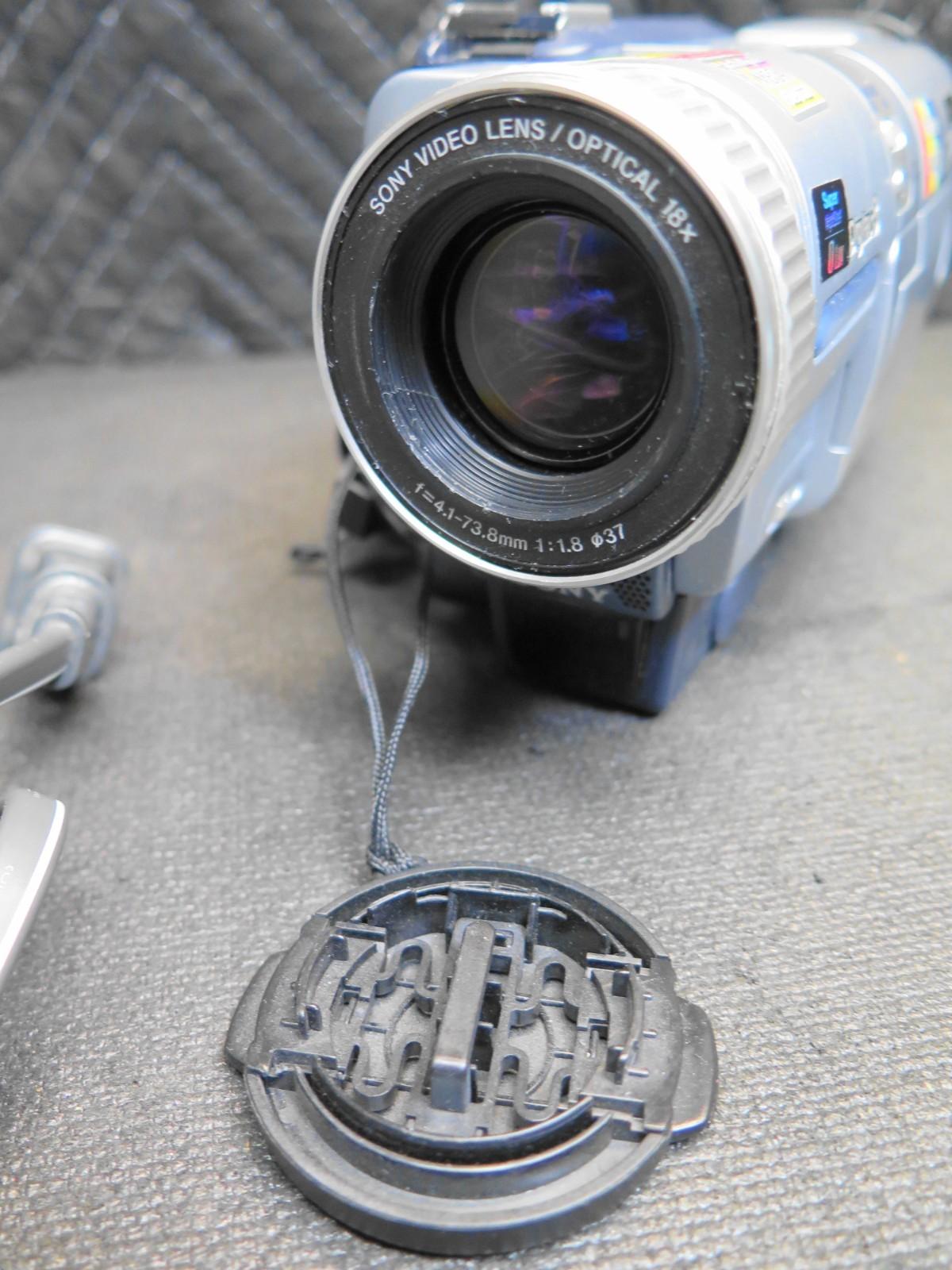 Sony DCR-TRV830 Digital8 Camcorder w/ Video Transfer Cables - *SERVICED*