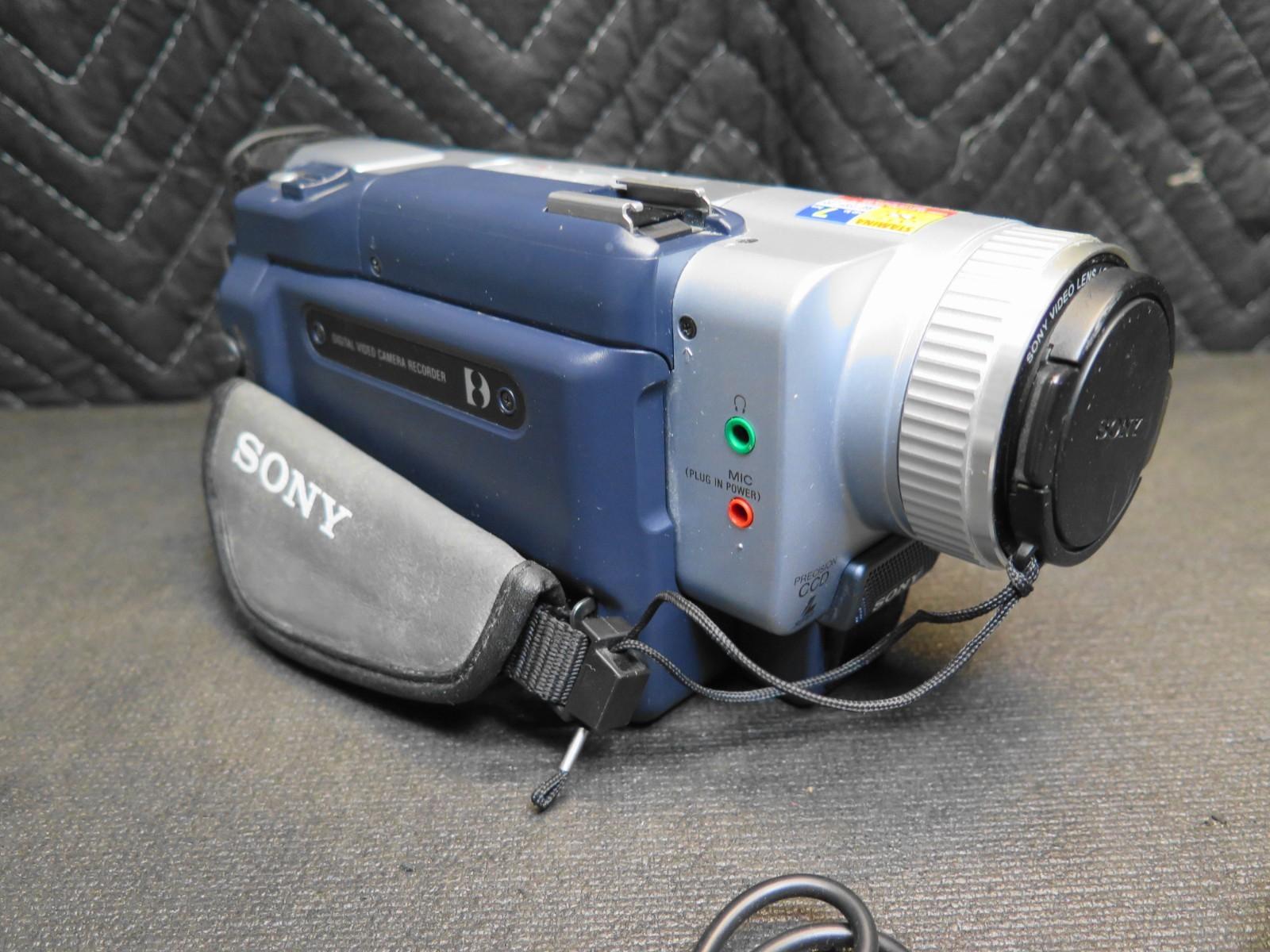 Sony DCR-TRV830 Digital8 Camcorder w/ Video Transfer Cables - *SERVICED*
