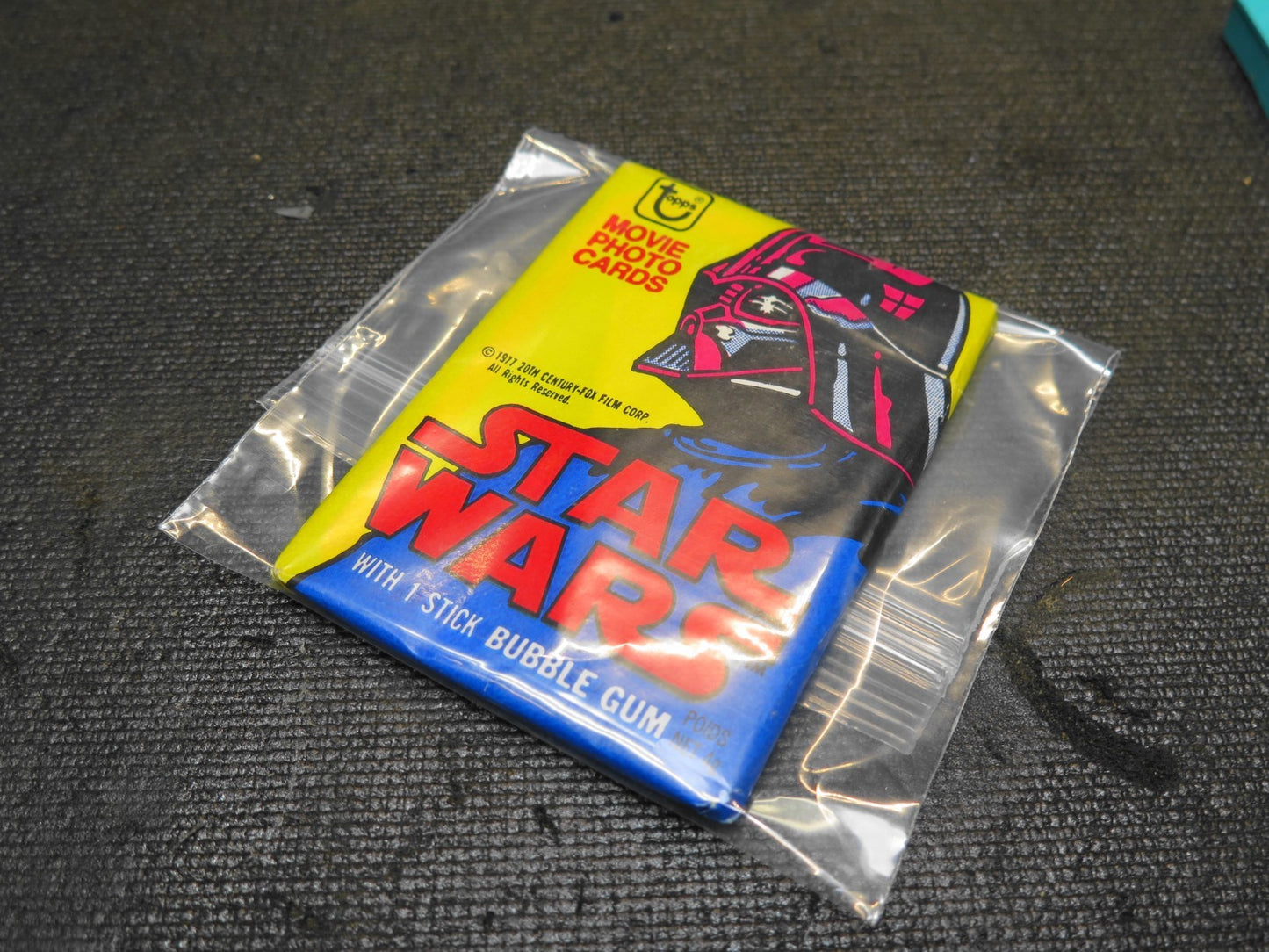 RARE 1977 Topps STAR WARS 2nd Series 2 French Meccano Version Wax Pack - Sealed