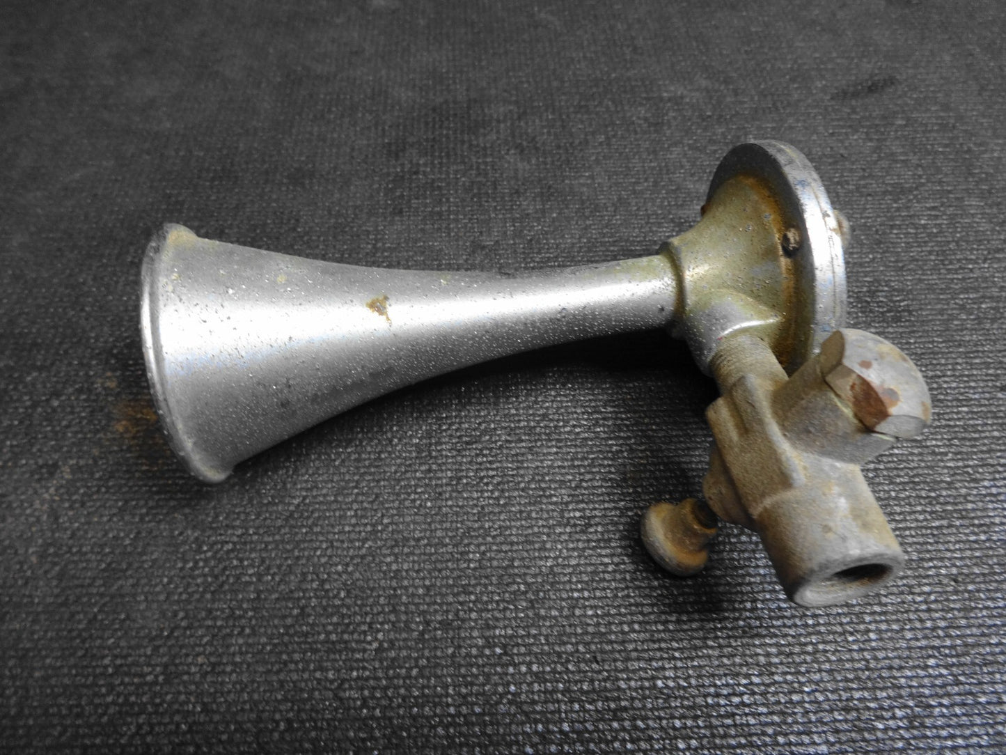 Vintage Grover Products Mighty Midget 4 1/2" portable air horn Chris Craft
