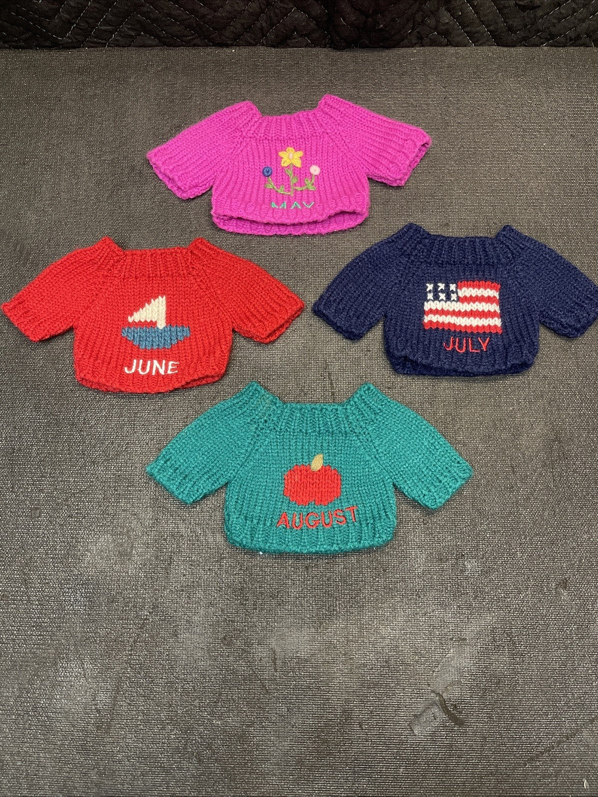 12 Vintage Boyds Bear Sweaters Of The Month