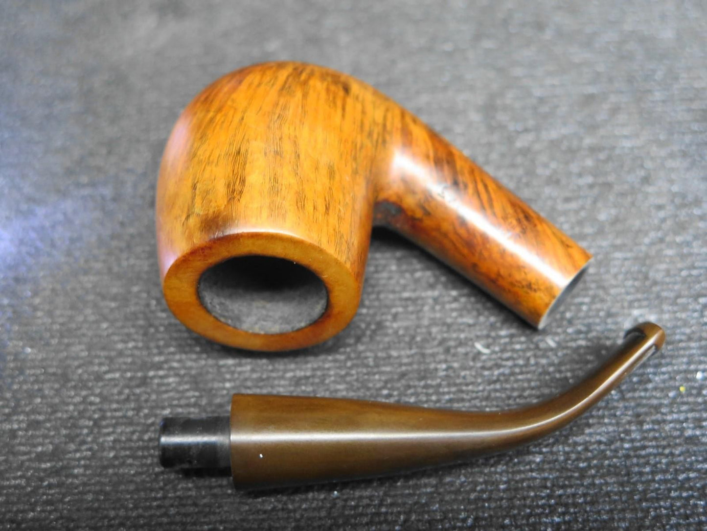 Comoys Blue Riband 43 Bent Billiard Tobacco Pipe