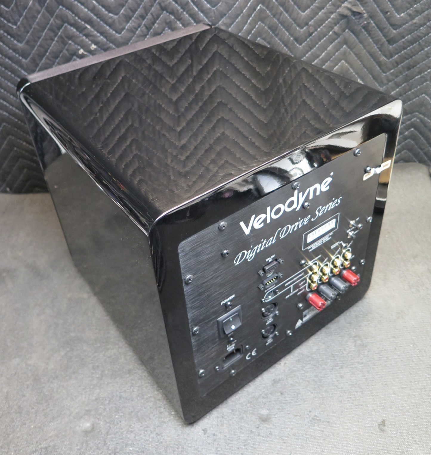 VELODYNE DD10BG DIGITAL DRIVE SERIES DD10BG Subwoofer w/ Calibration Microphone
