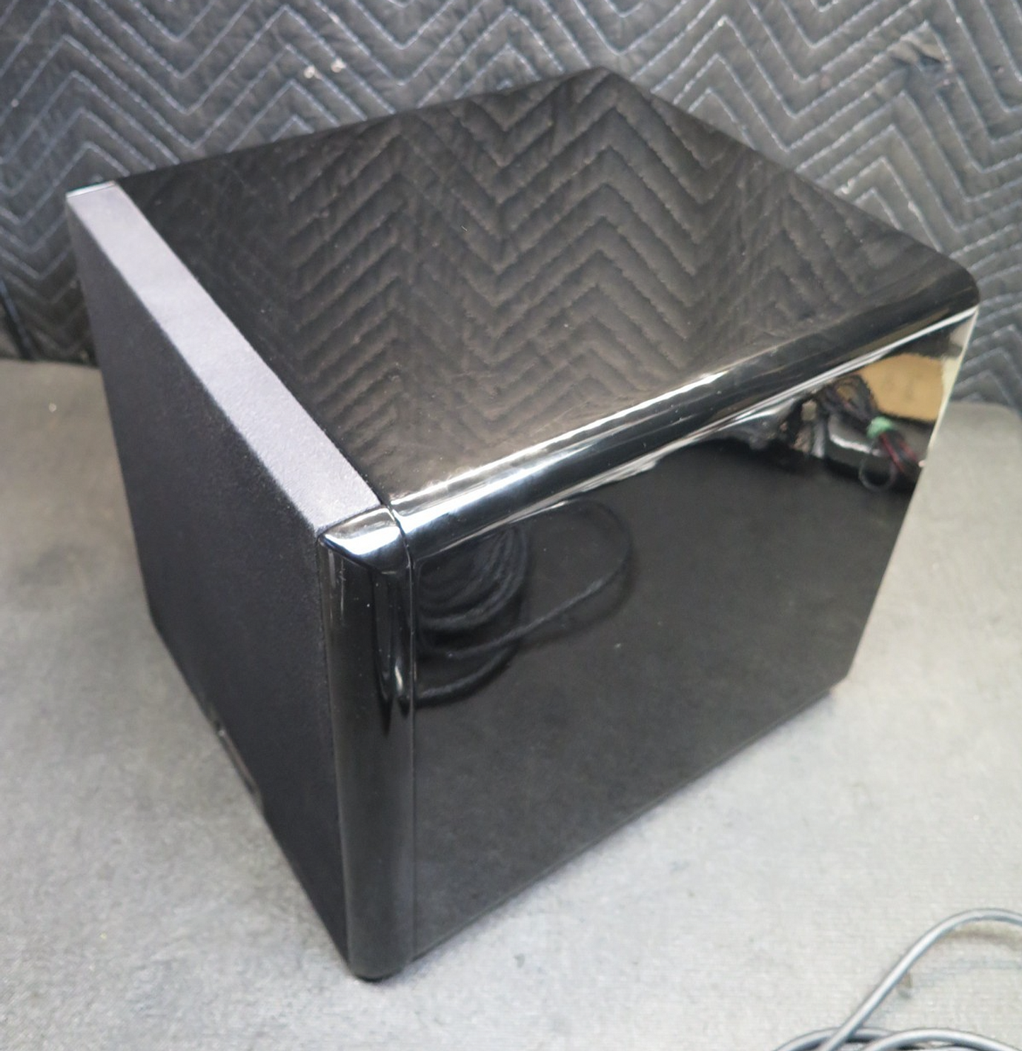 VELODYNE DD10BG DIGITAL DRIVE SERIES DD10BG Subwoofer w/ Calibration Microphone