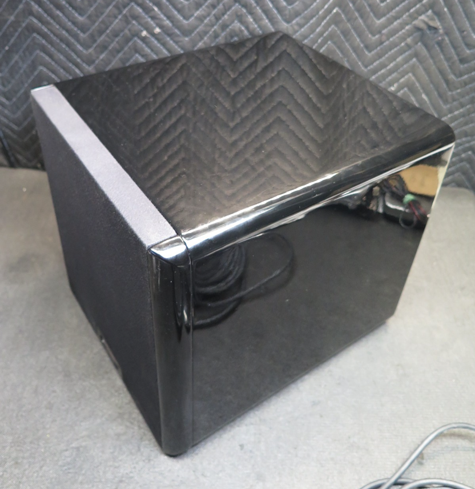 VELODYNE DD10BG DIGITAL DRIVE SERIES DD10BG Subwoofer w/ Calibration Microphone