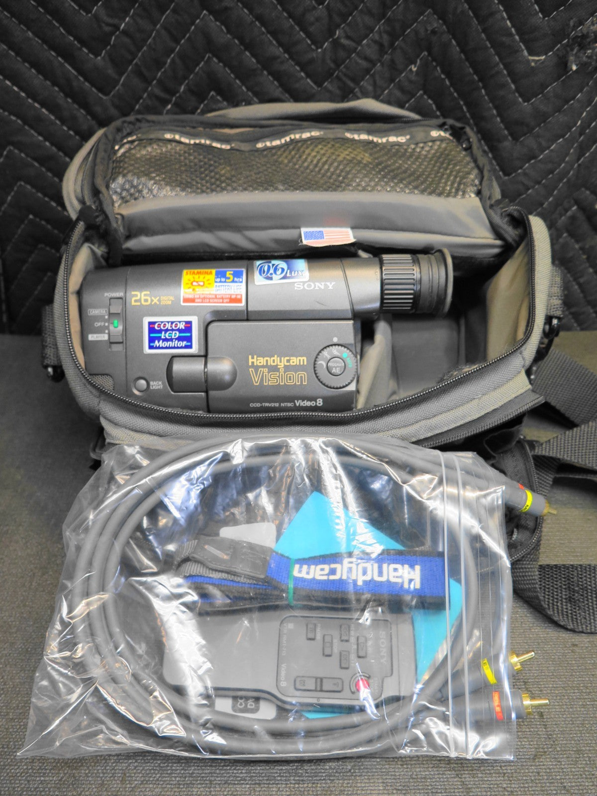 Sony Handycam CCD-TRV112 Video8 Camcorder - Battery, Remote, Video Transfer Cord