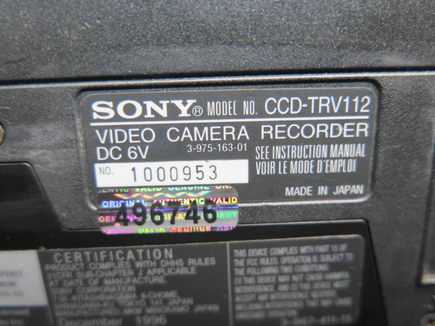 Sony Handycam CCD-TRV112 Video8 Camcorder - Battery, Remote, Video Transfer Cord