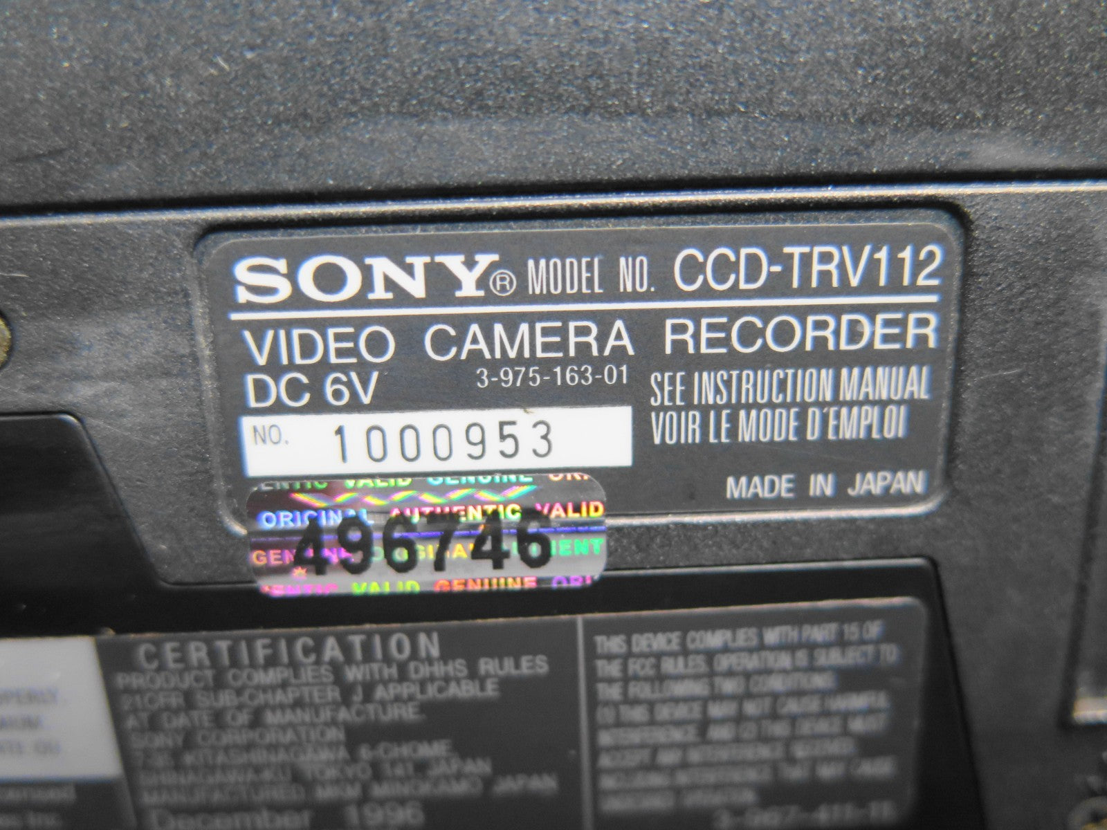 Sony Handycam CCD-TRV112 Video8 Camcorder - Battery, Remote, Video Transfer Cord