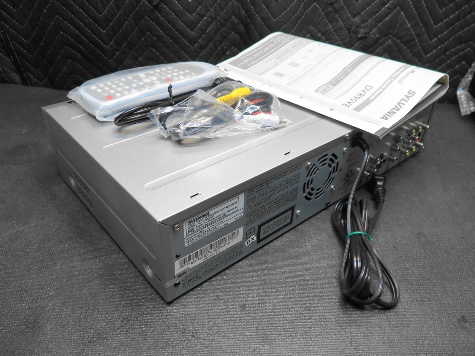 Sylvania DVR90VF DVD VCR Combo Player DVD Recorder MADE BY FUNAI