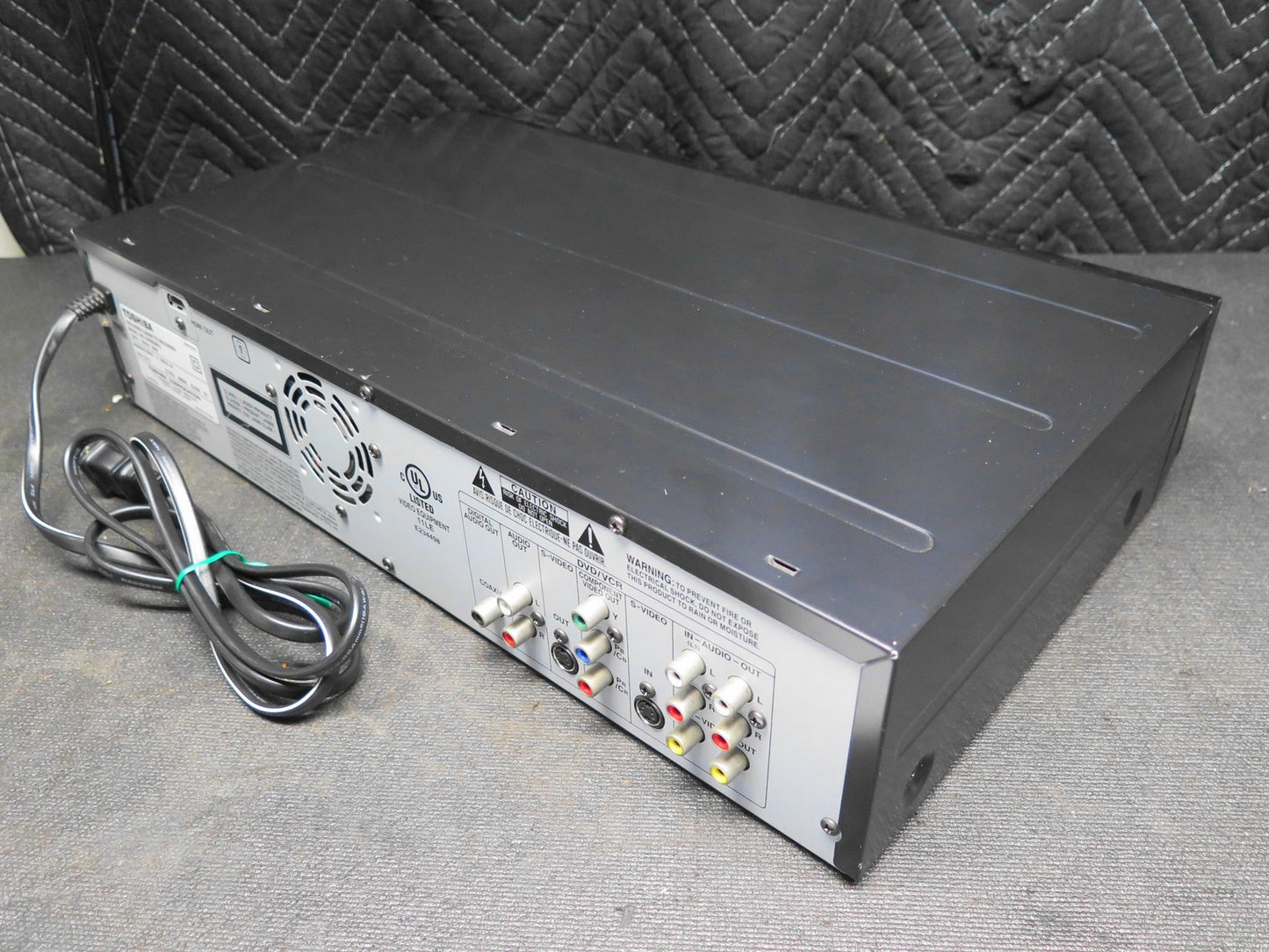 Toshiba DVR620KU DVD VHS Recorder Combo w/ Remote 1080p Upconversion *SERVICED*